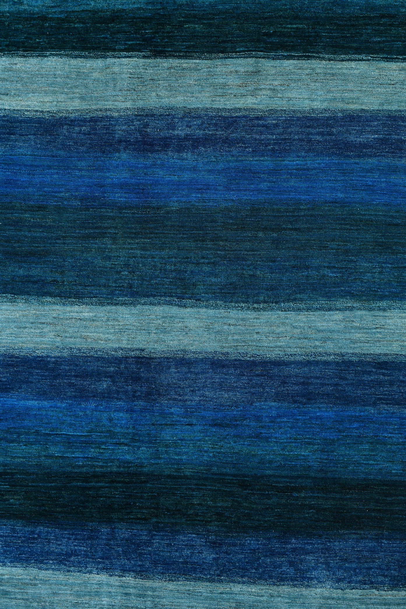 Navaar Hand-Woven Wool Carpet 310x195 cm