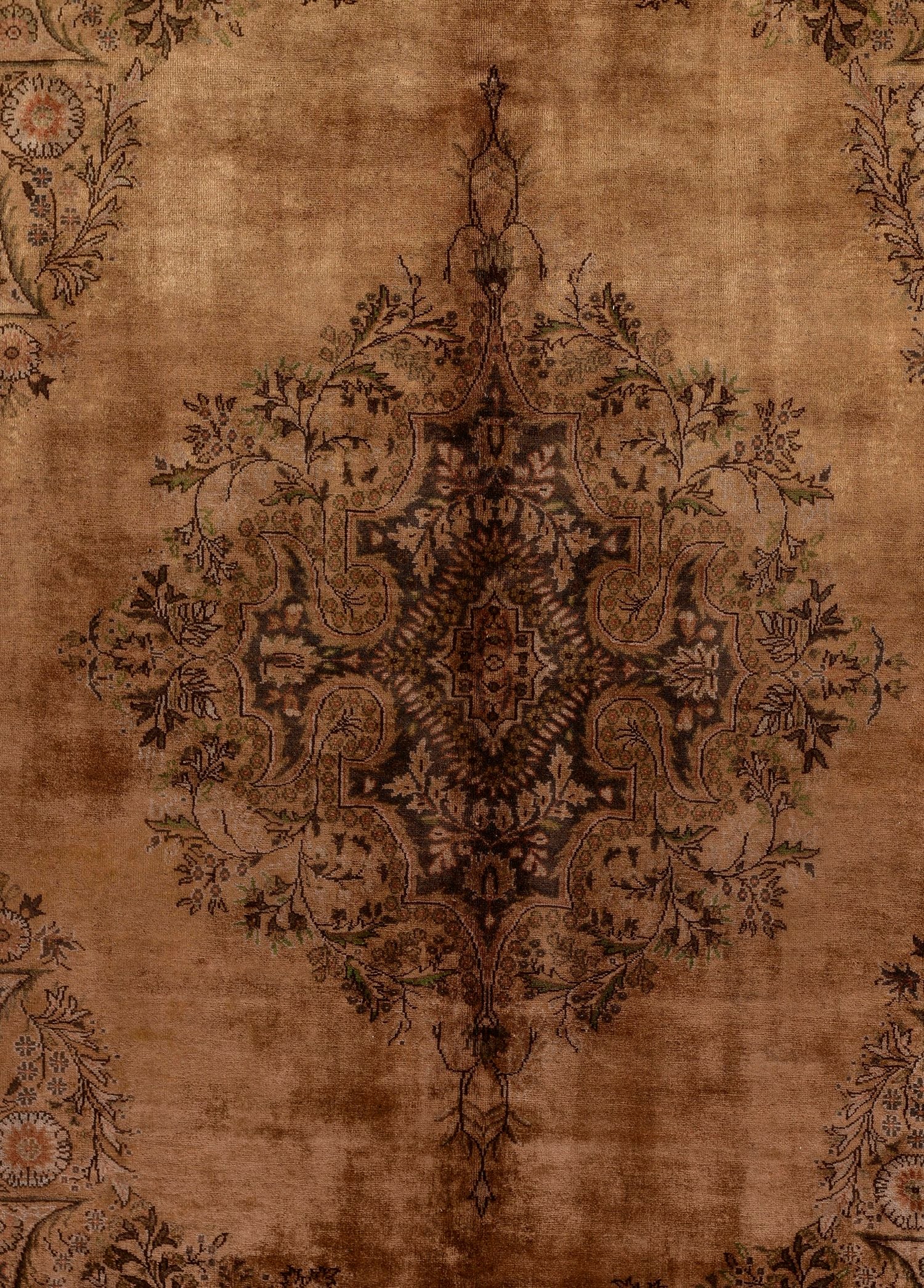 Rustic Emblem Handwoven Wool 324x218 cm