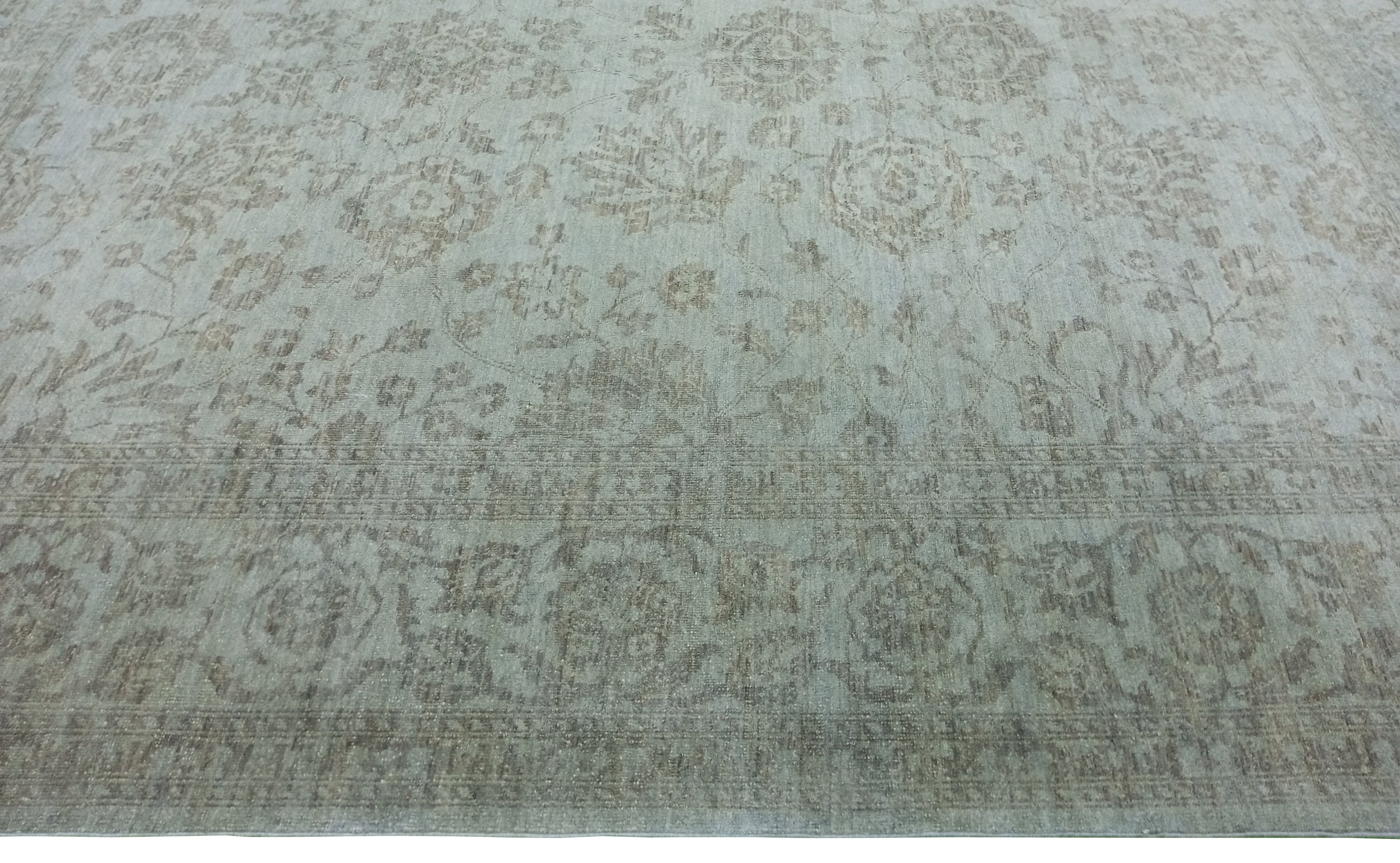 Olive Dusk Hand-Woven Wool Carpet 281x241 cm