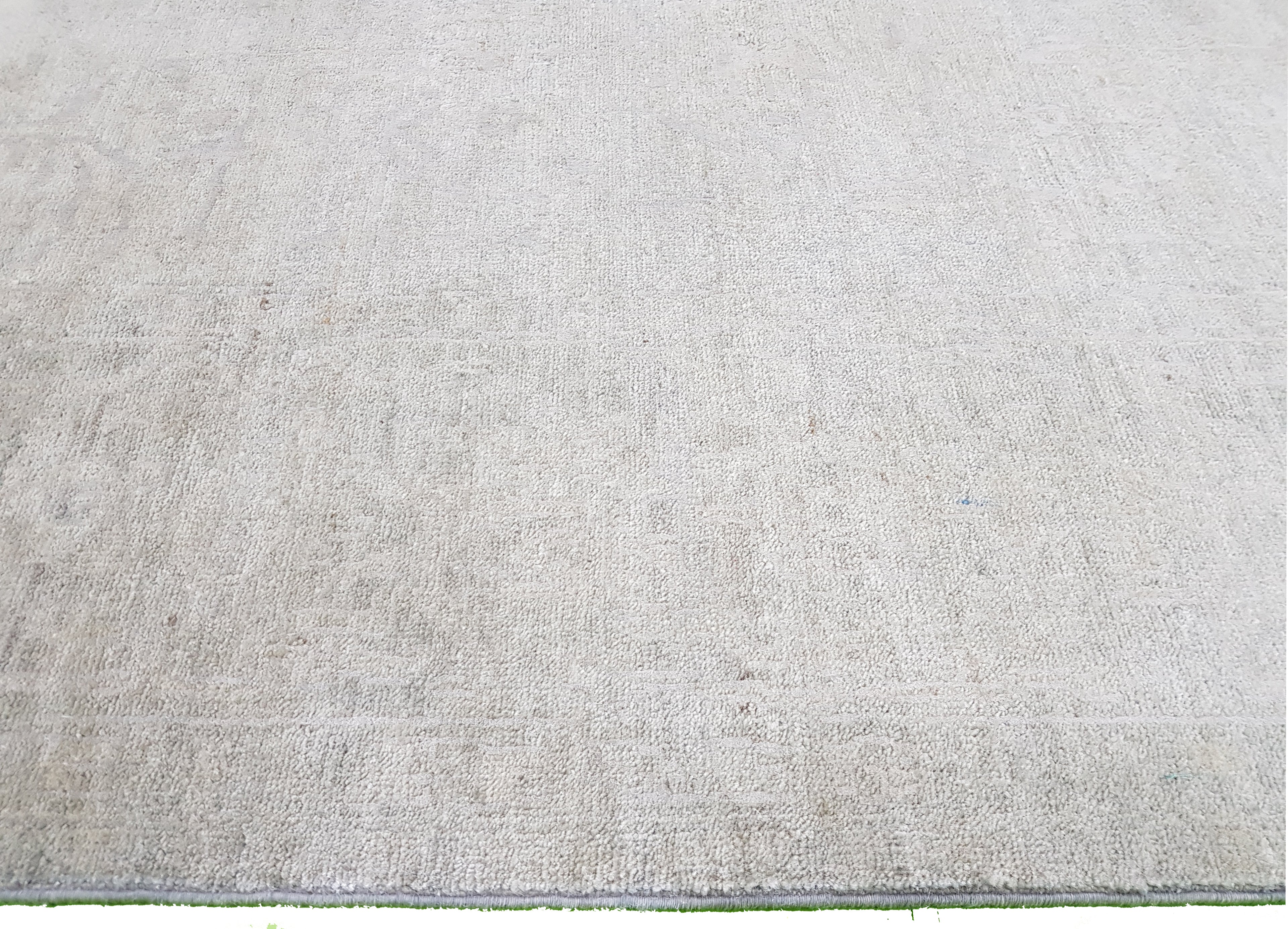 Verdant Mist Hand-Woven Wool Carpet 290x194 cm