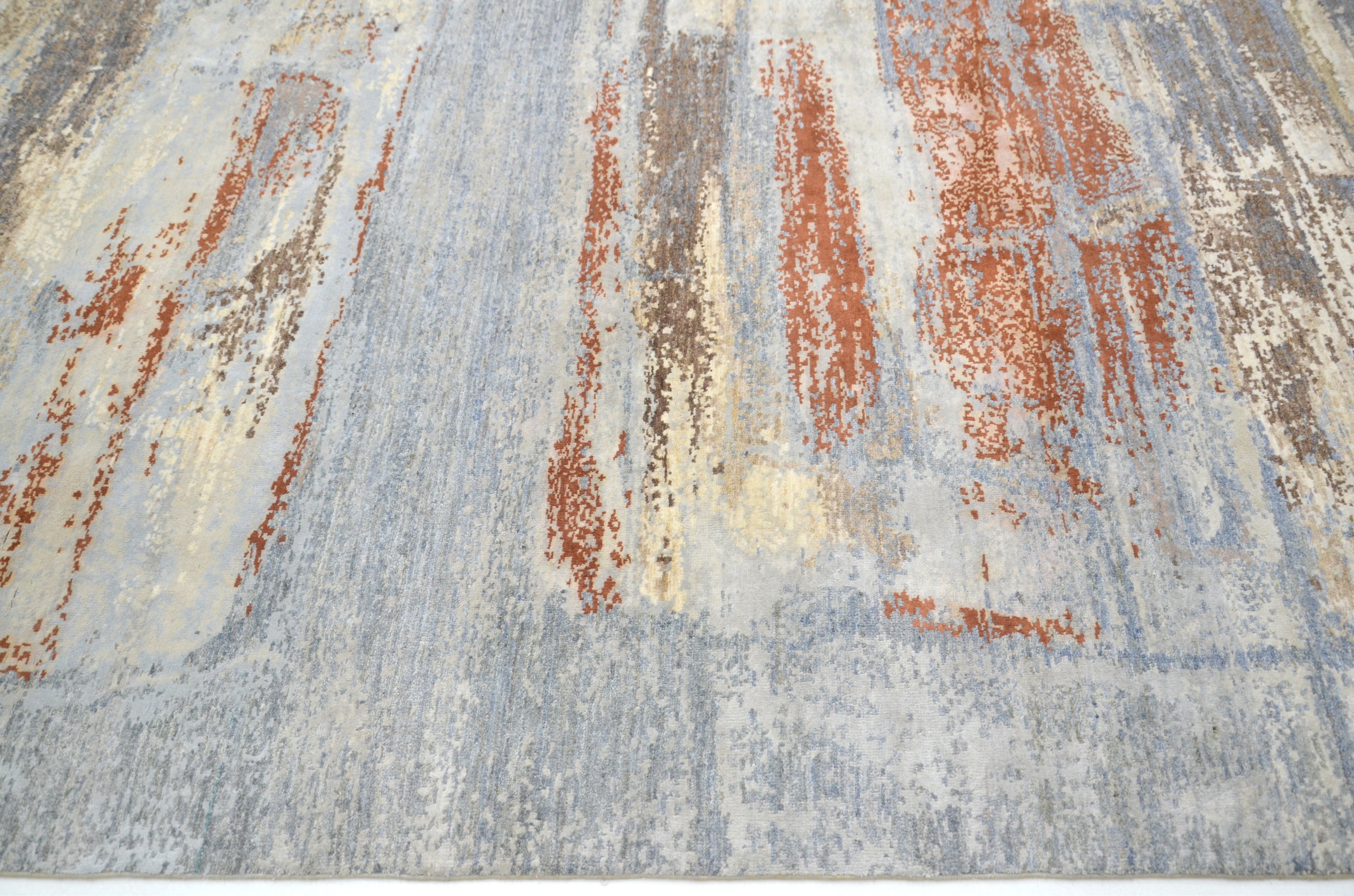 Sedona Hand-Woven Wool and Silk Rug 307x246 cm