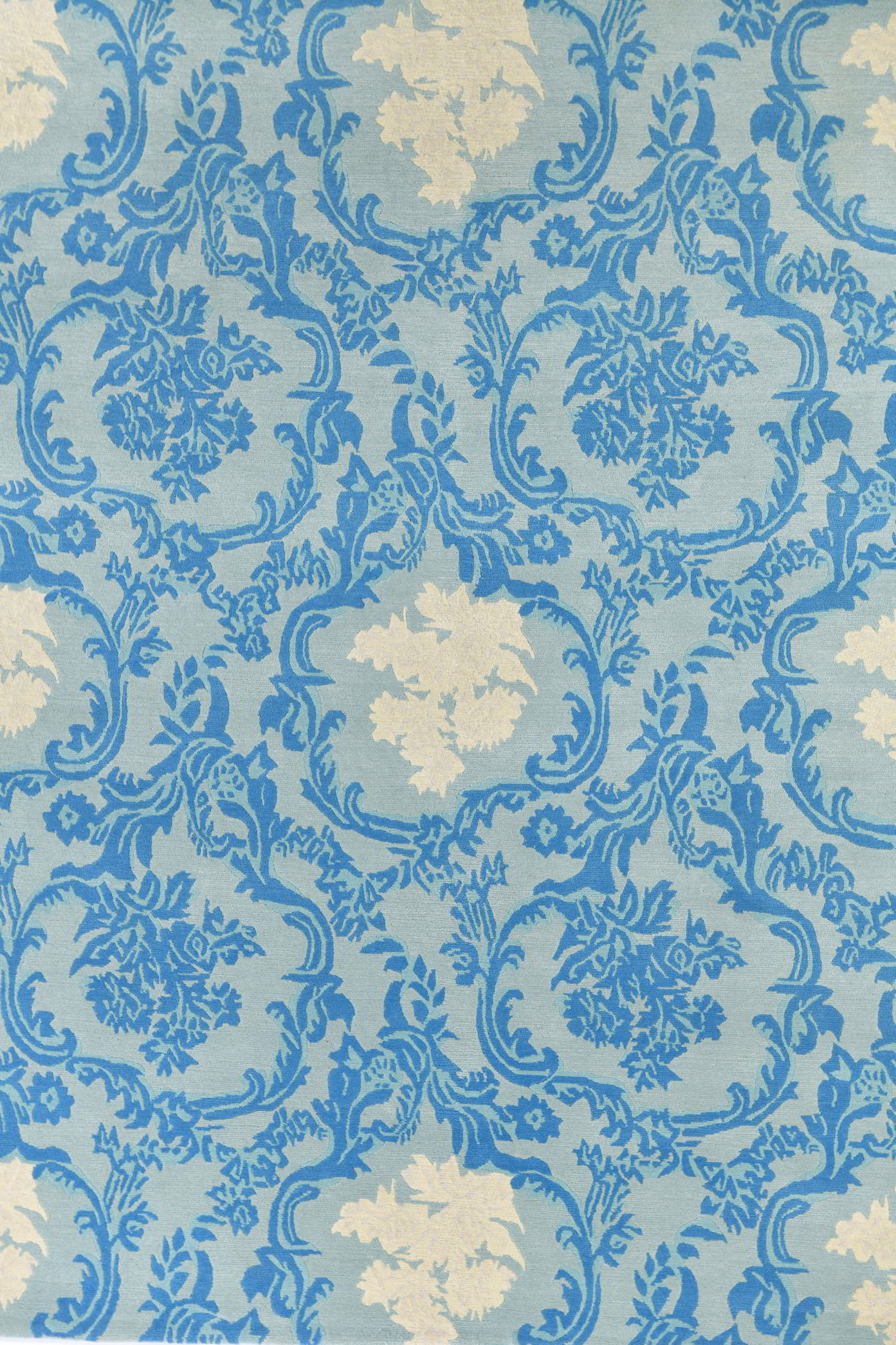 Valoria Hand-Woven Wool and Silk Carpet 242x172 cm