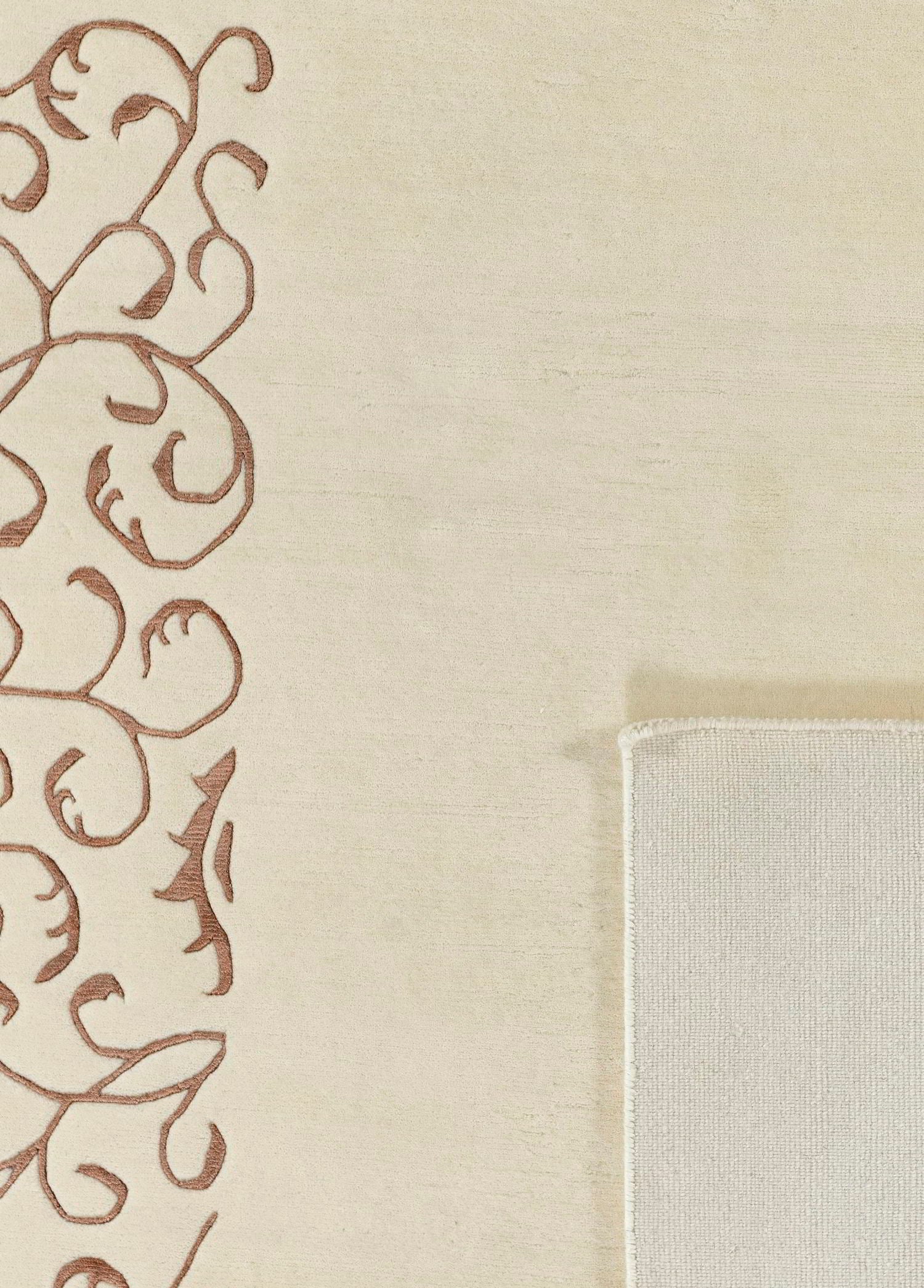 Seravine Hand-Woven Wool and Silk Carpet 242x172 cm