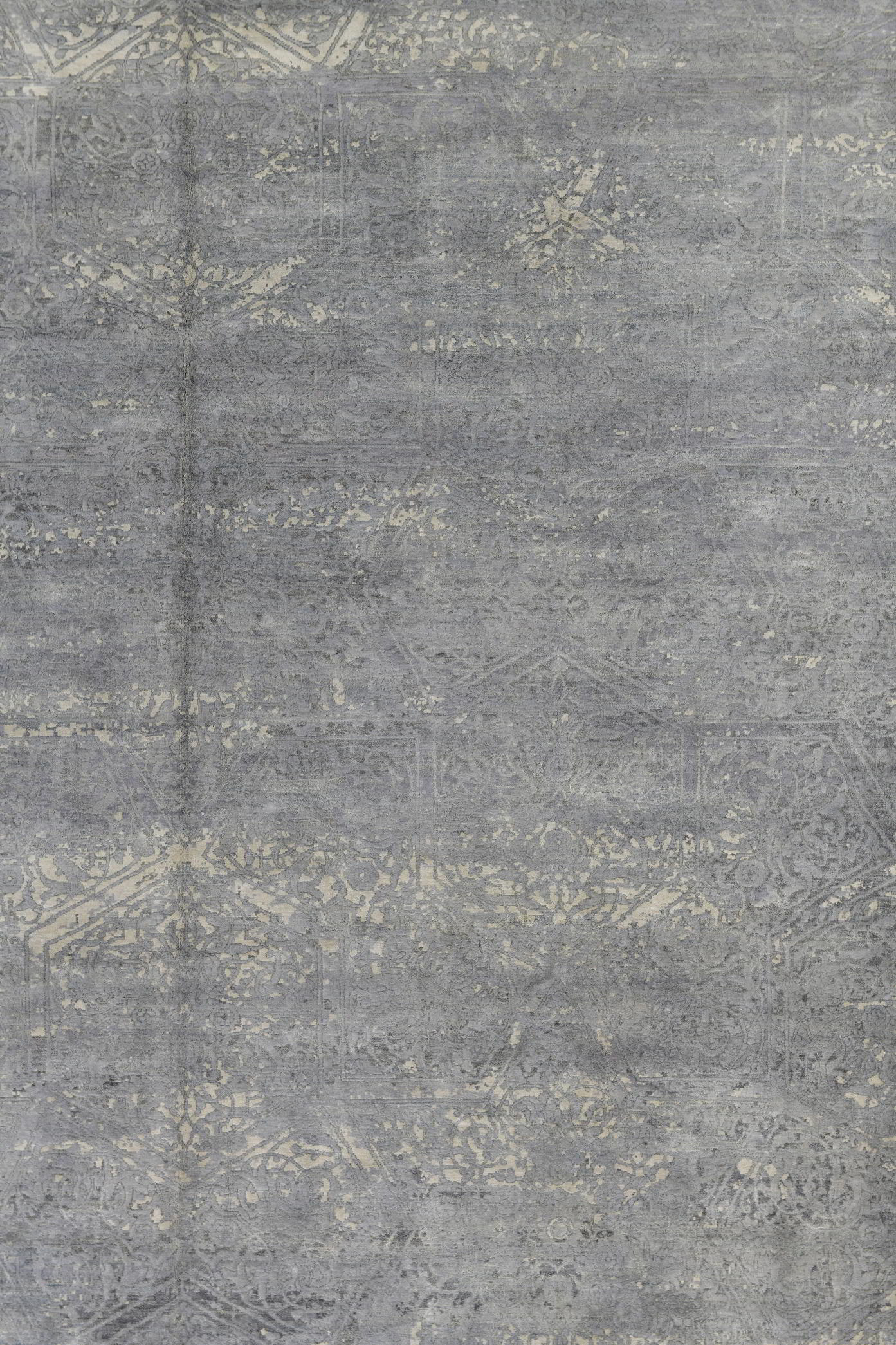 Valenor Hand-Woven Wool and Silk Carpet 303x240 cm