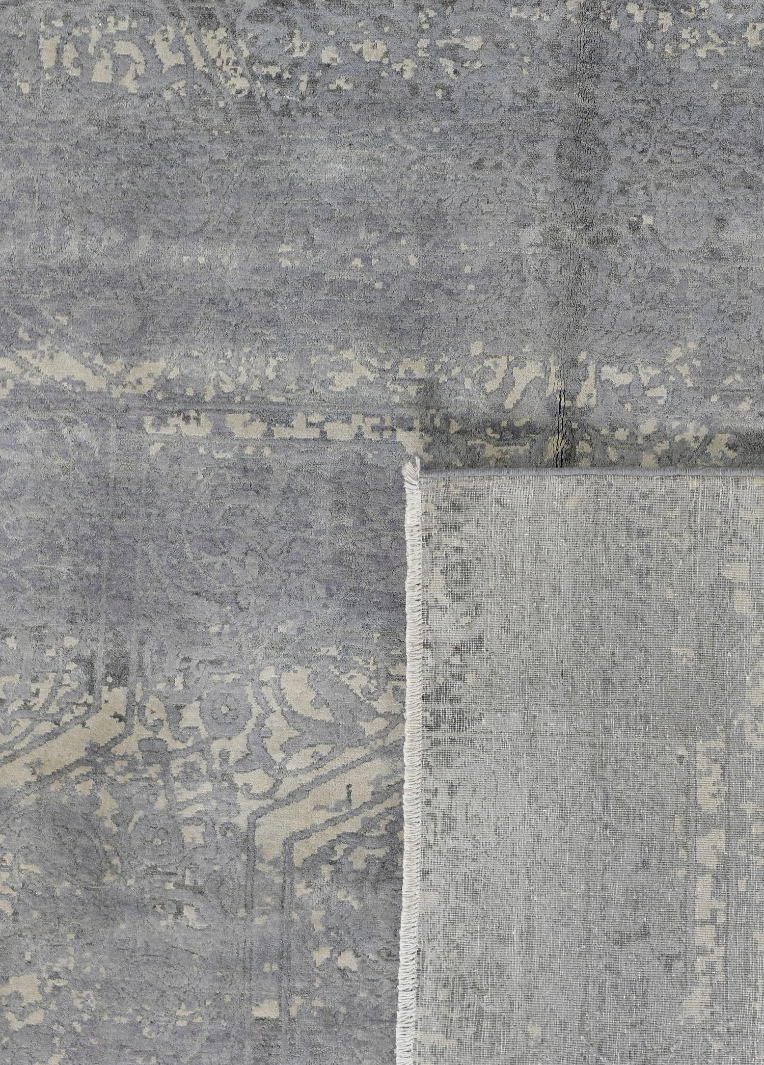 Valenor Hand-Woven Wool and Silk Carpet 303x240 cm
