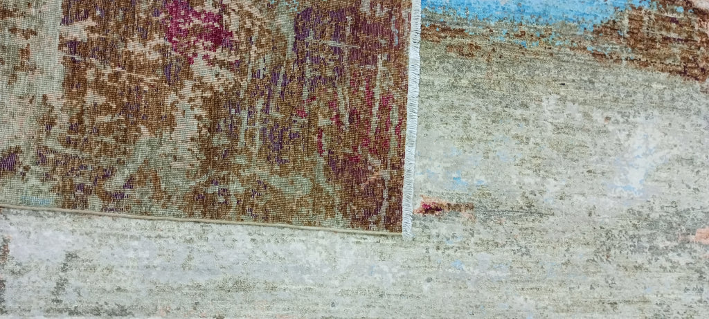 Dynamis Hand-Woven Wool and Silk Carpet 307x200 cm
