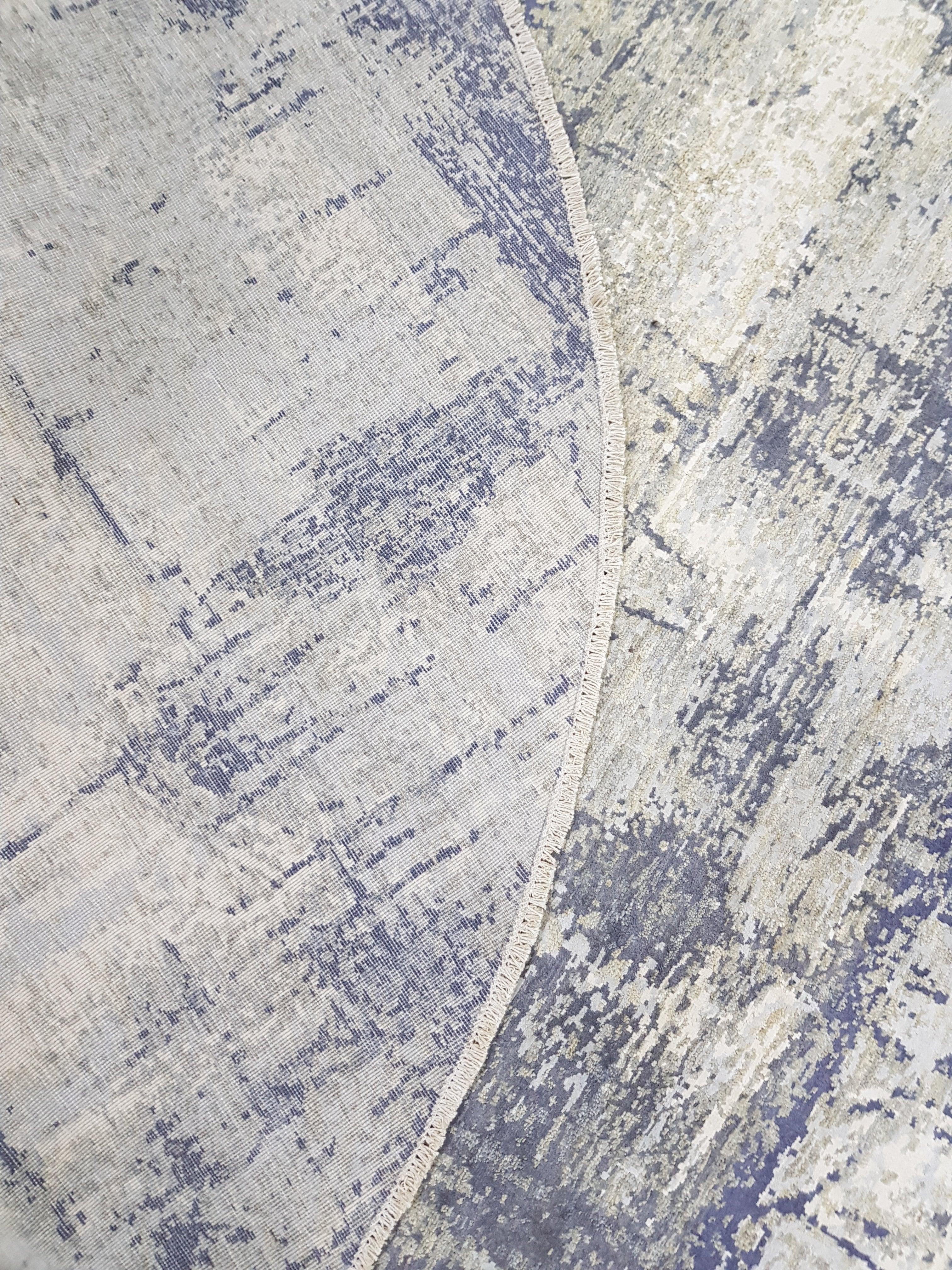 Synchronicity Hand-Woven Wool and Silk Carpet 243x243 cm