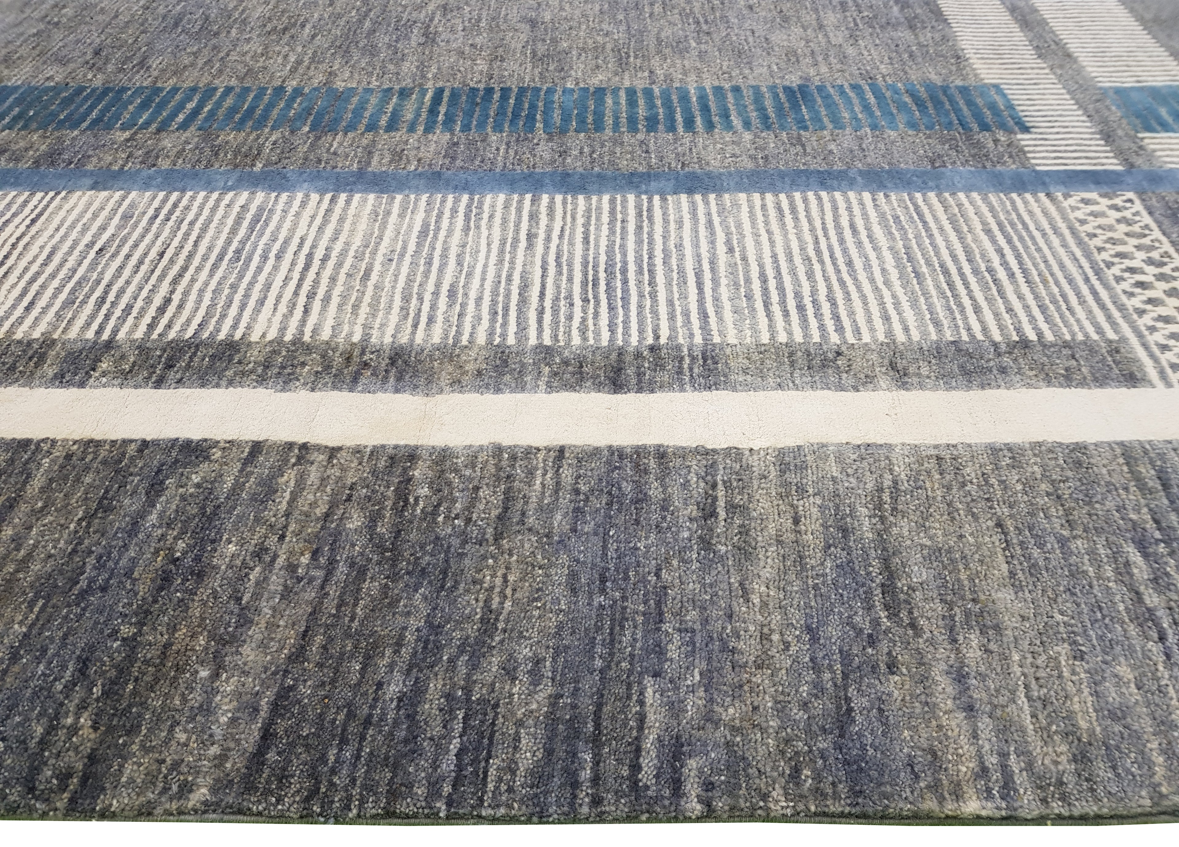 Essentia El Dokuma Yün ve İpek Halı 304x244 cm