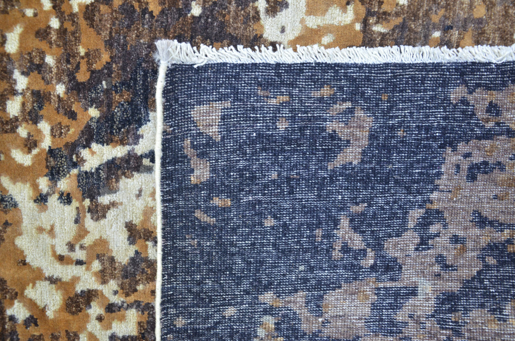 Terra Abstract Hand-Woven Wool and Silk Carpet 309x249 cm
