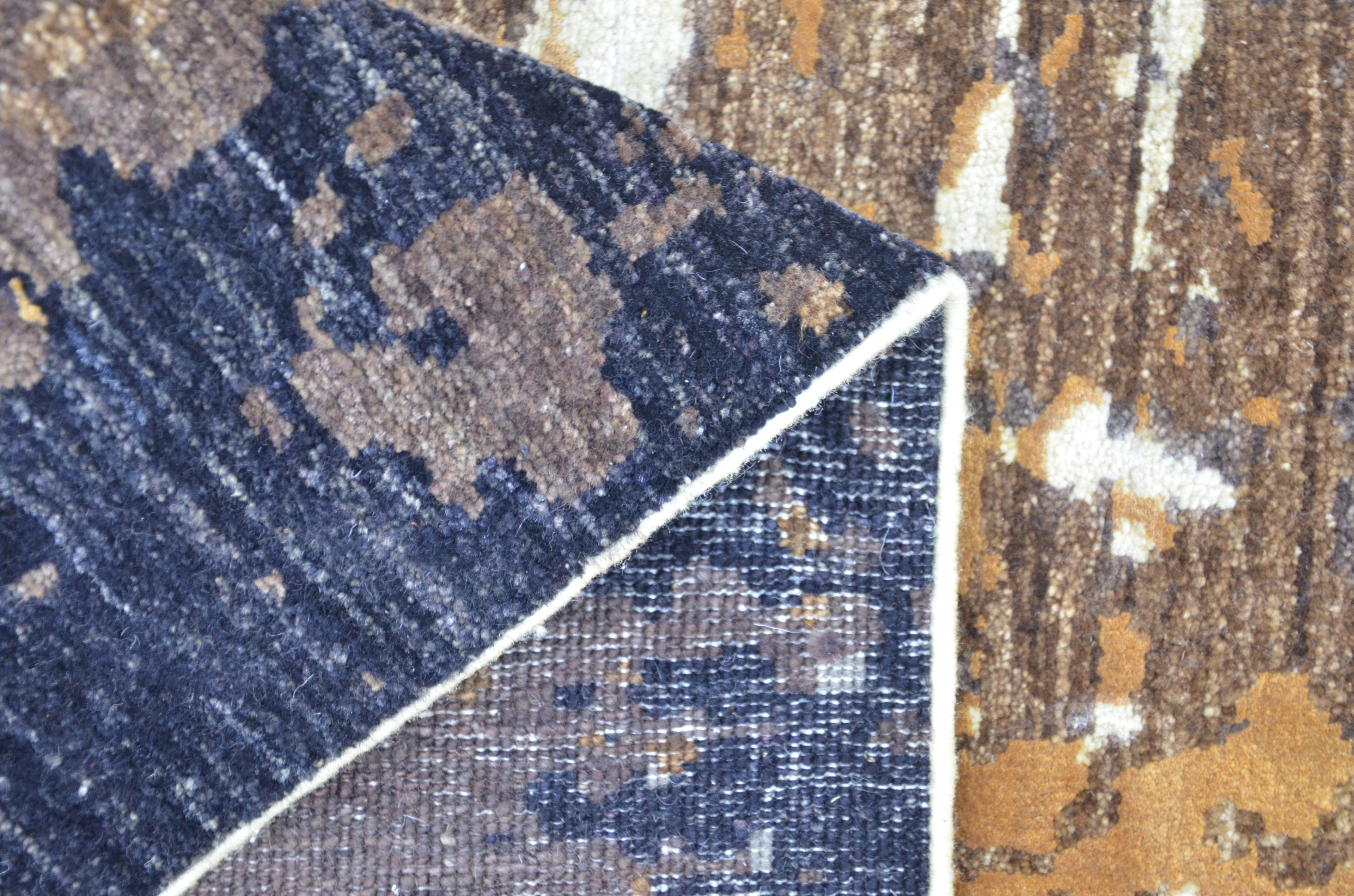 Terra Abstract Hand-Woven Wool and Silk Carpet 309x249 cm