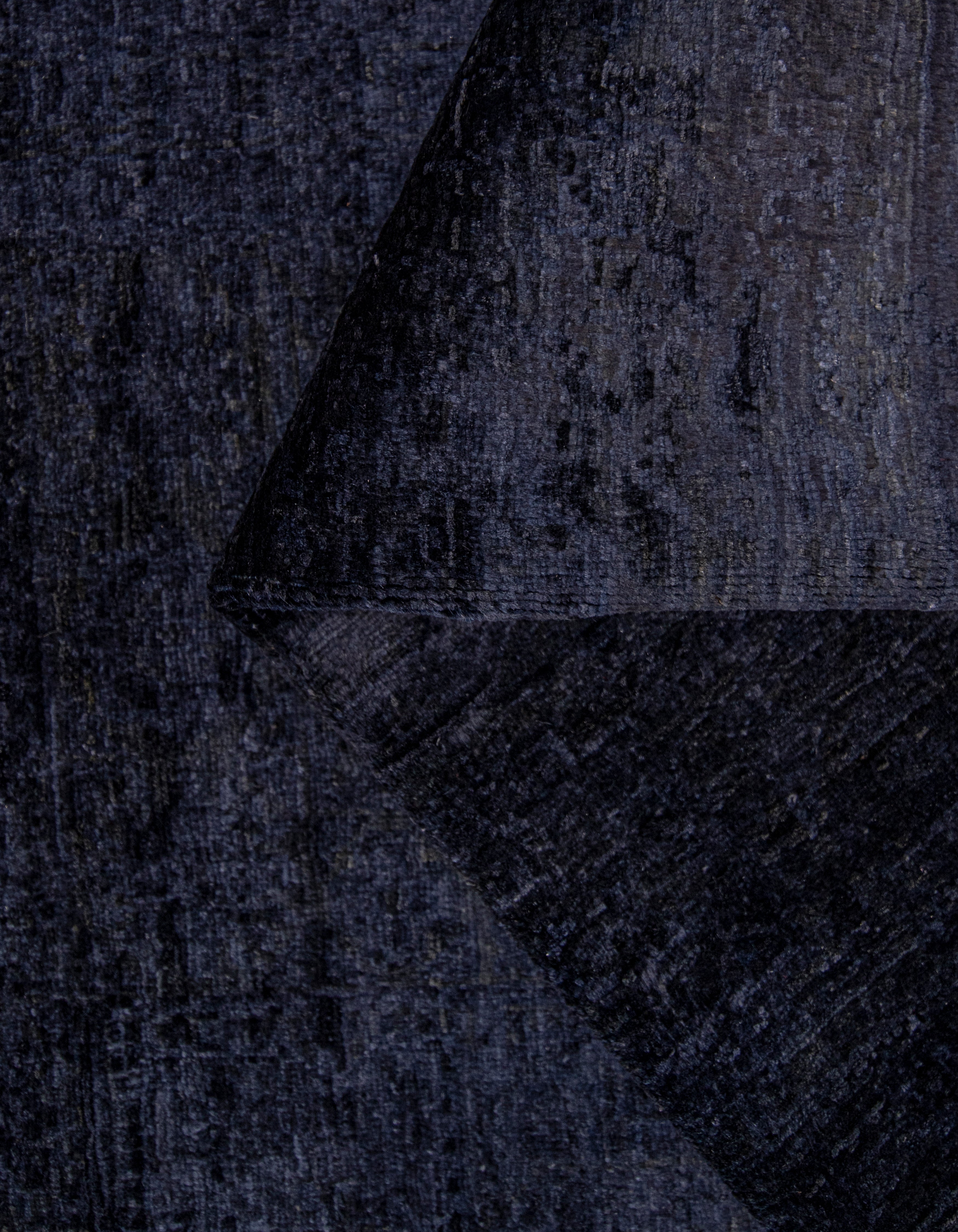 Reminiscence Hand-Woven Wool Carpet 284x208 cm