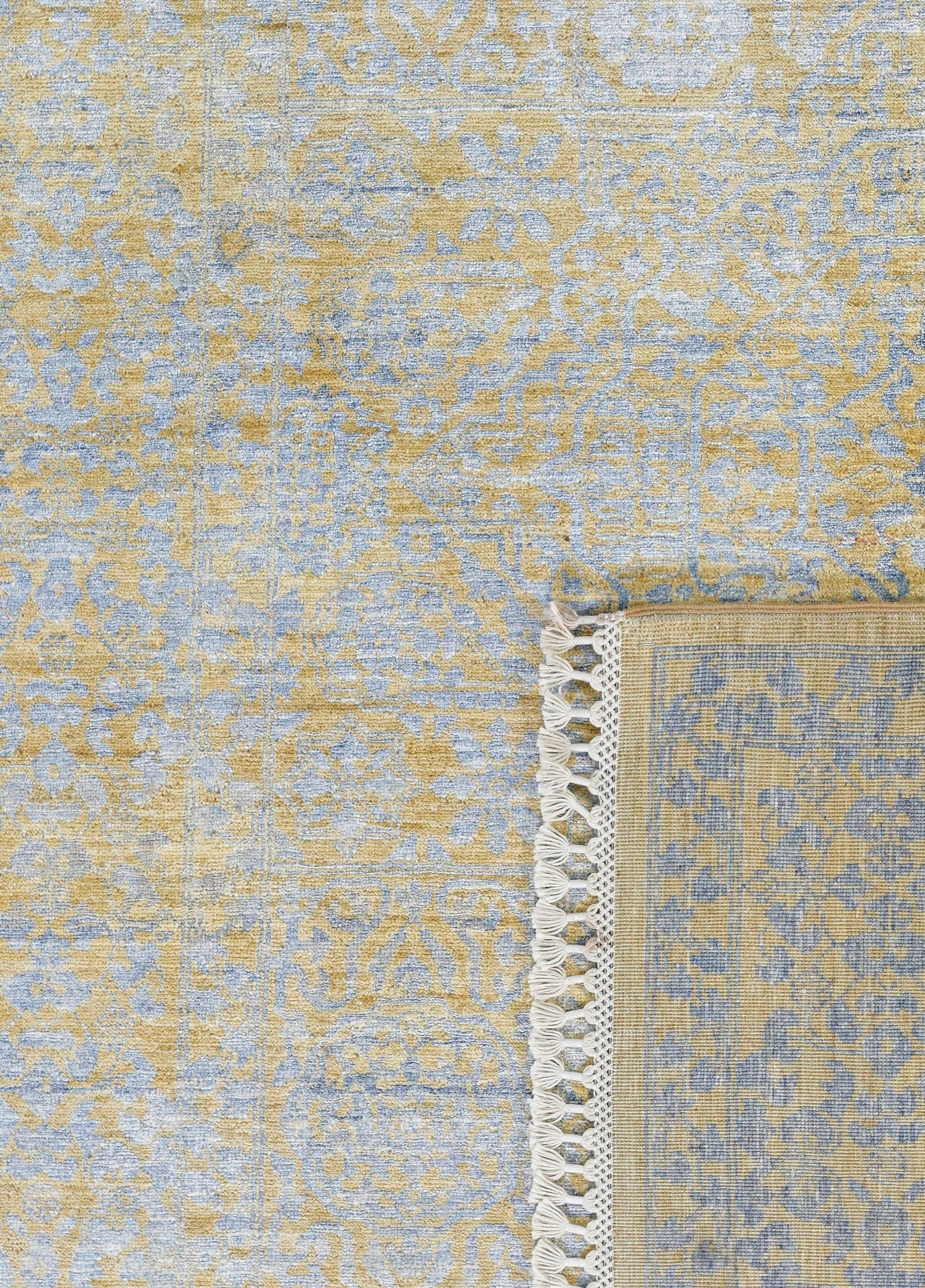 Caelis Hand-Woven Wool and Silk Carpet 233x167 cm