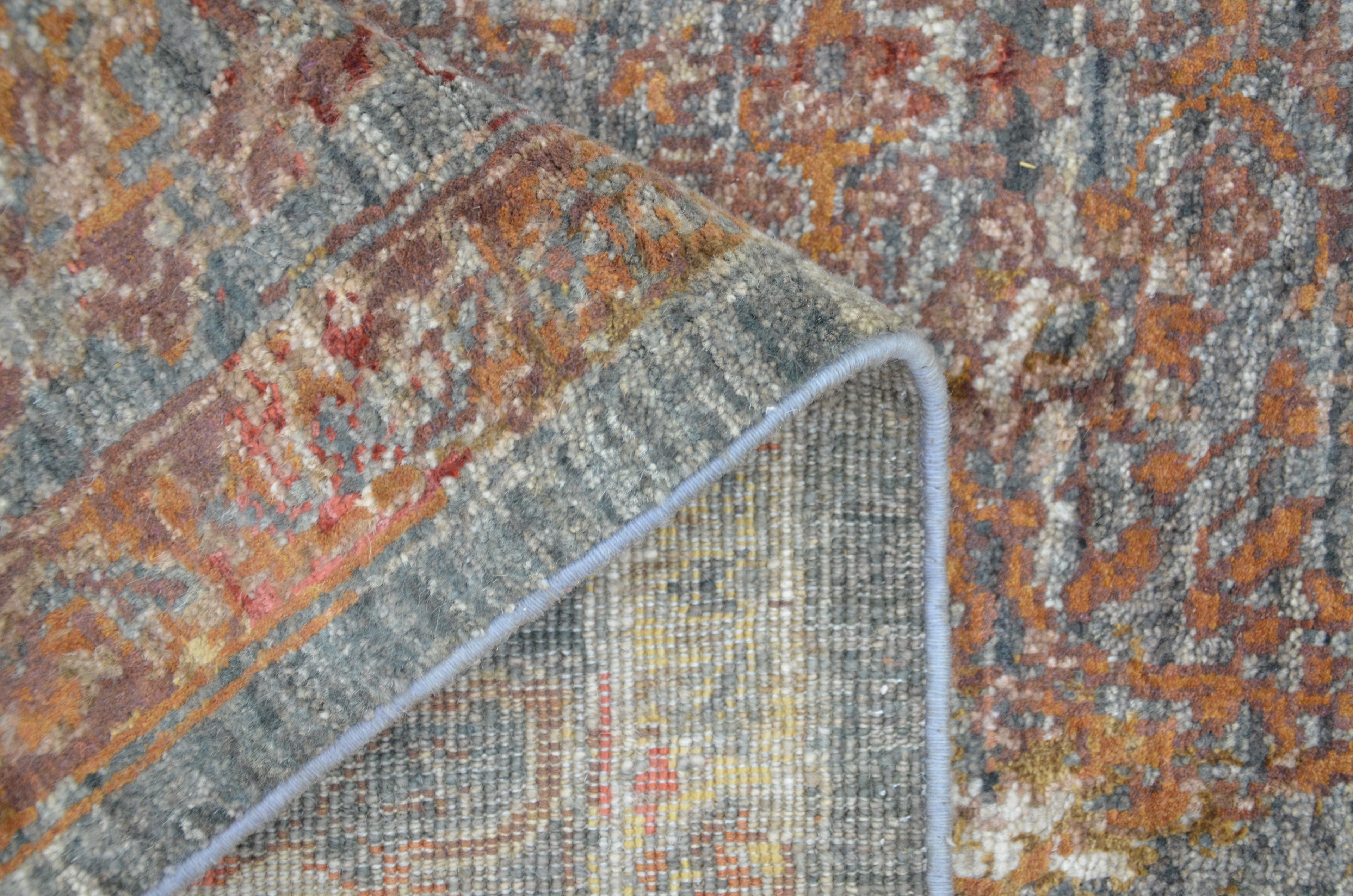 Zephyr Hand-Woven Wool and Silk Carpet 249x171 cm