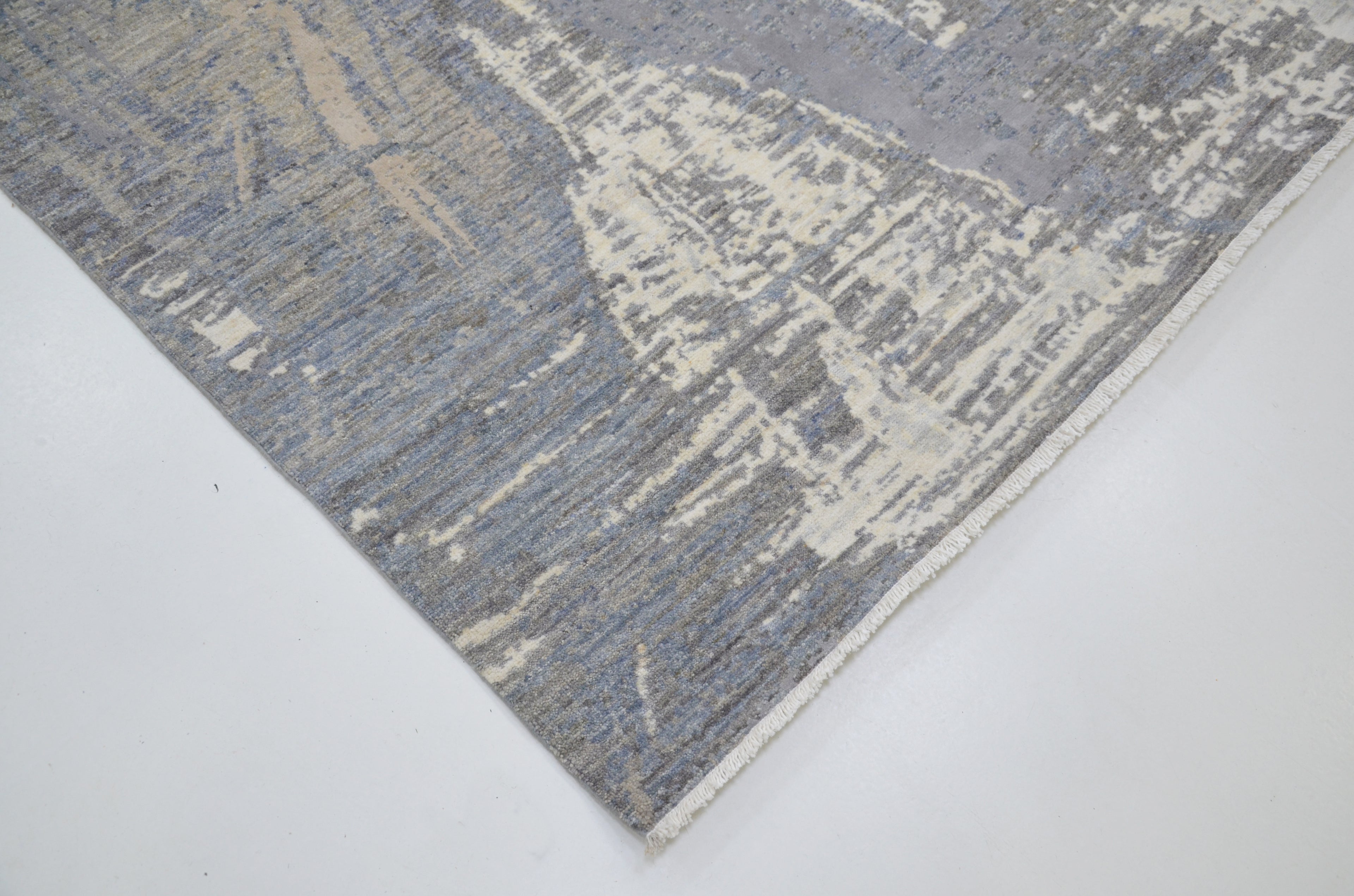 Lucent Veil El Dokuma Yün Halı 305 x 200 cm