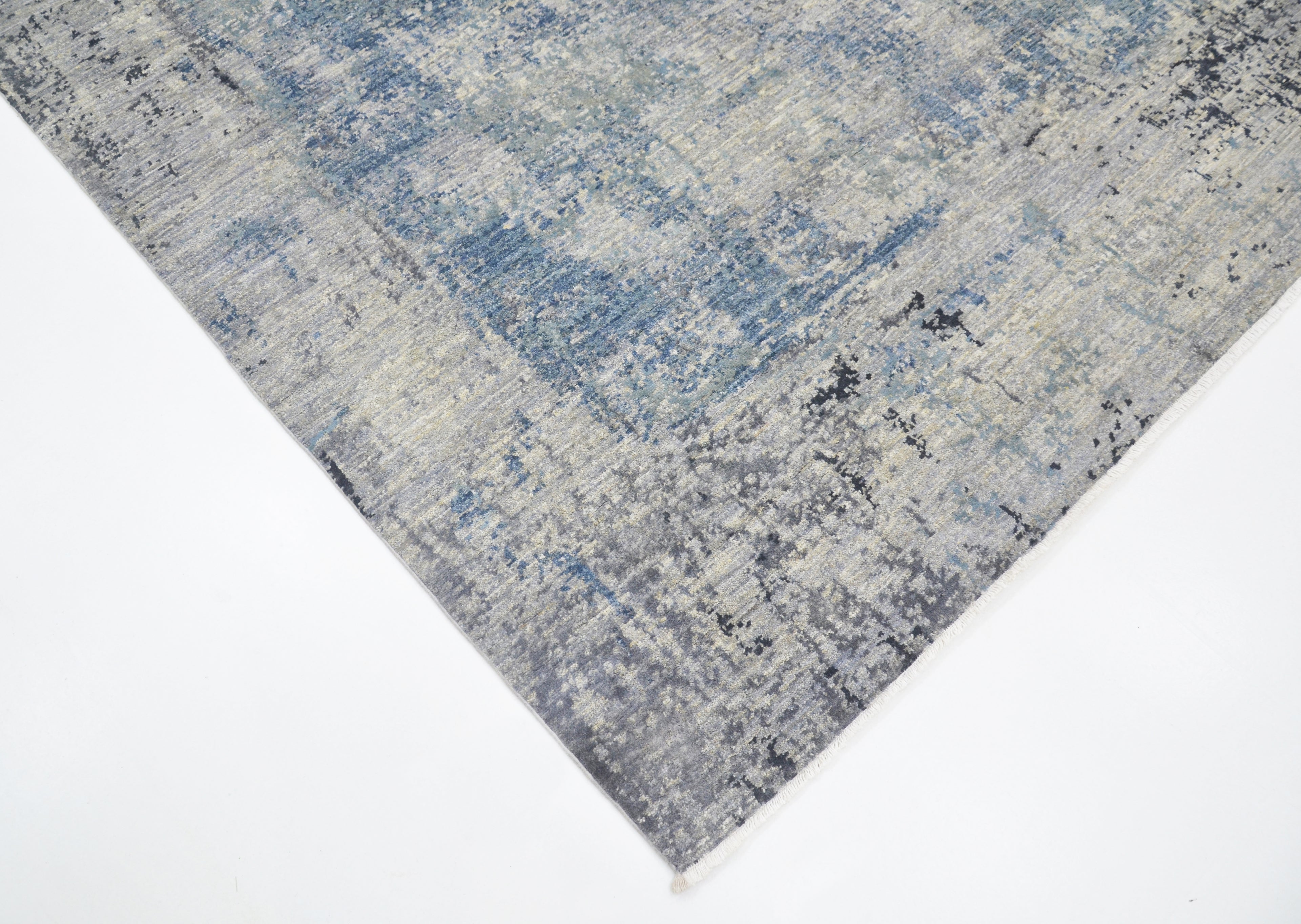 Titanium Flow Hand-Woven Wool and Silk Carpet 238x165 cm