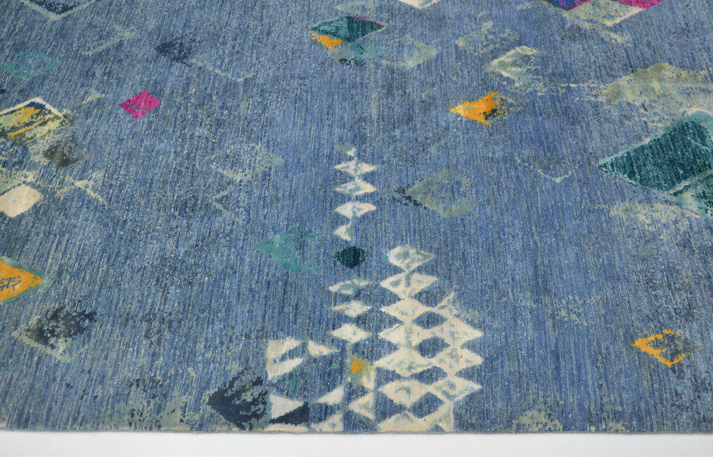 Architect Hand-Woven Wool and Silk Carpet 236x173 cm