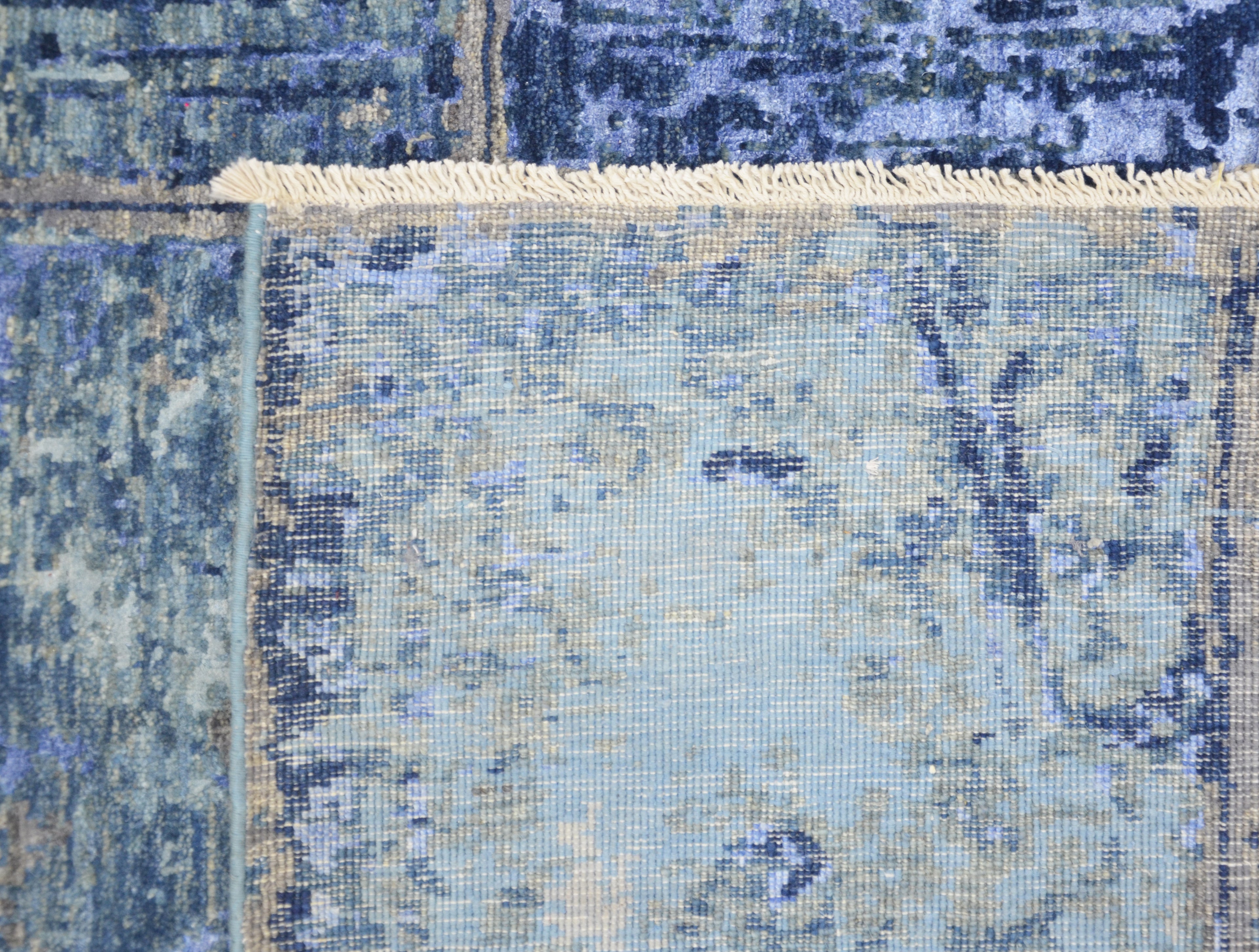 Vector Hand-Woven Wool and Silk Carpet 280x180 cm