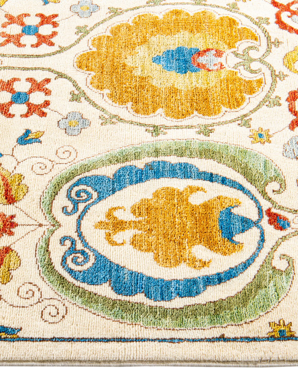 Elegant Hand-Woven Wool and Silk Carpet 231x079 cm