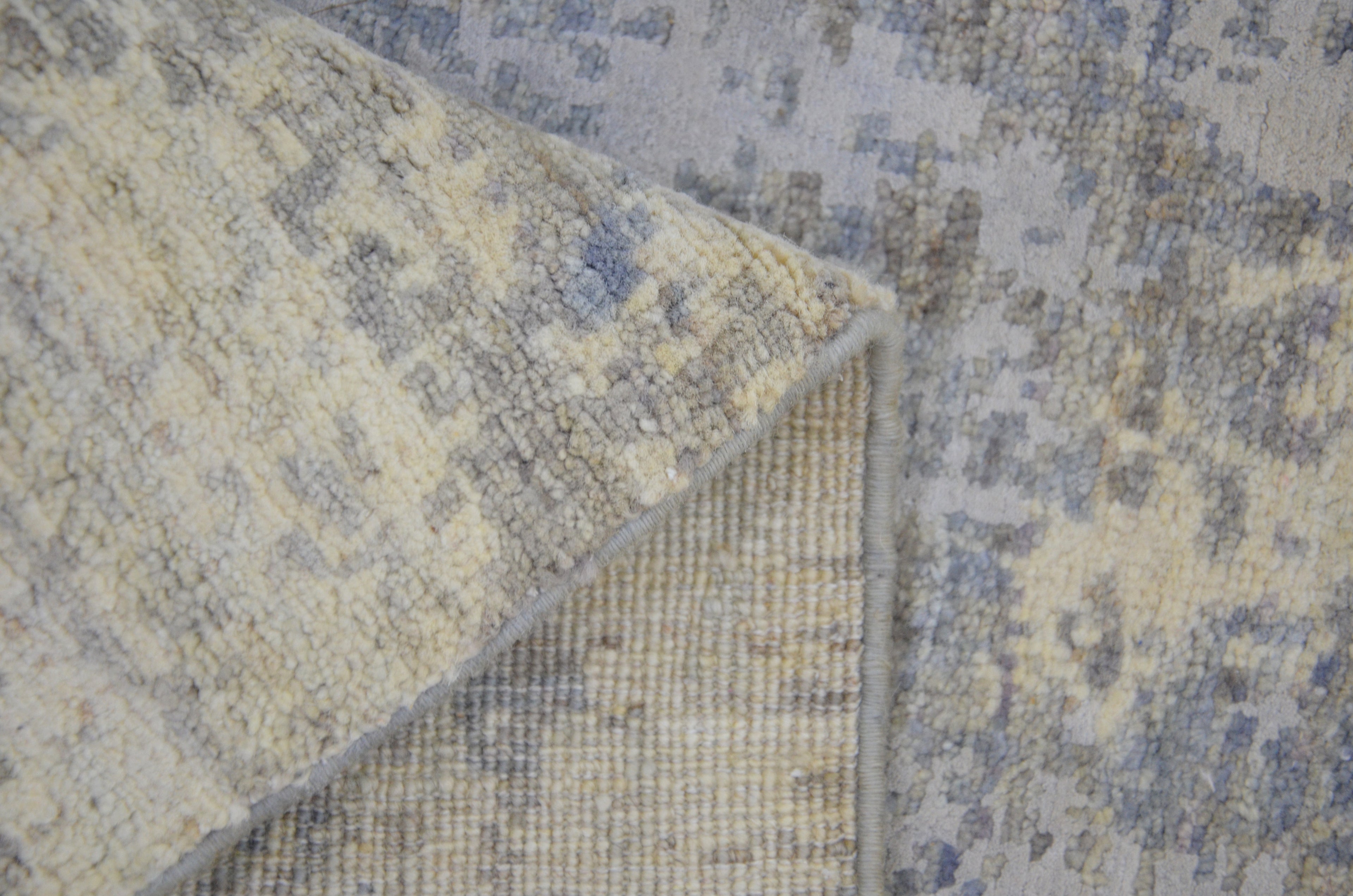 Aurelian Mist El Dokuma Yün ve İpek Halı 189 x 124 cm