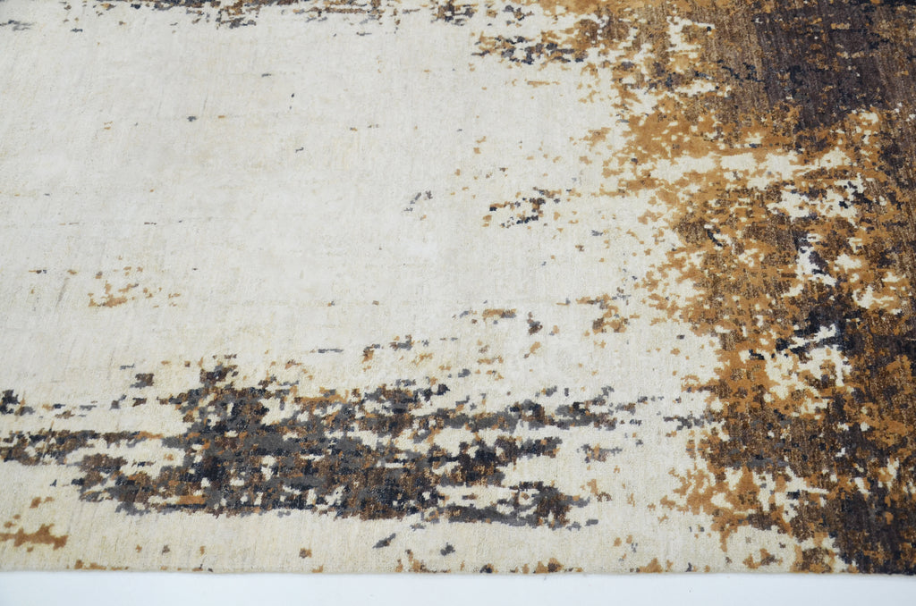 Terra Abstract Hand-Woven Wool and Silk Carpet 183x121 cm
