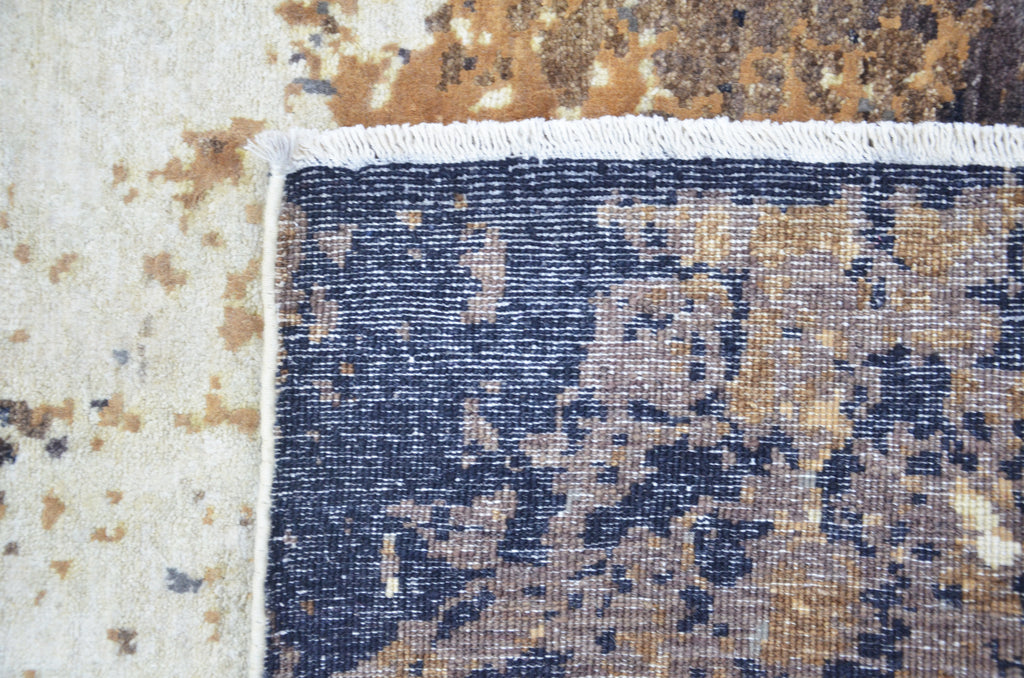 Terra Abstract Hand-Woven Wool and Silk Carpet 183x121 cm
