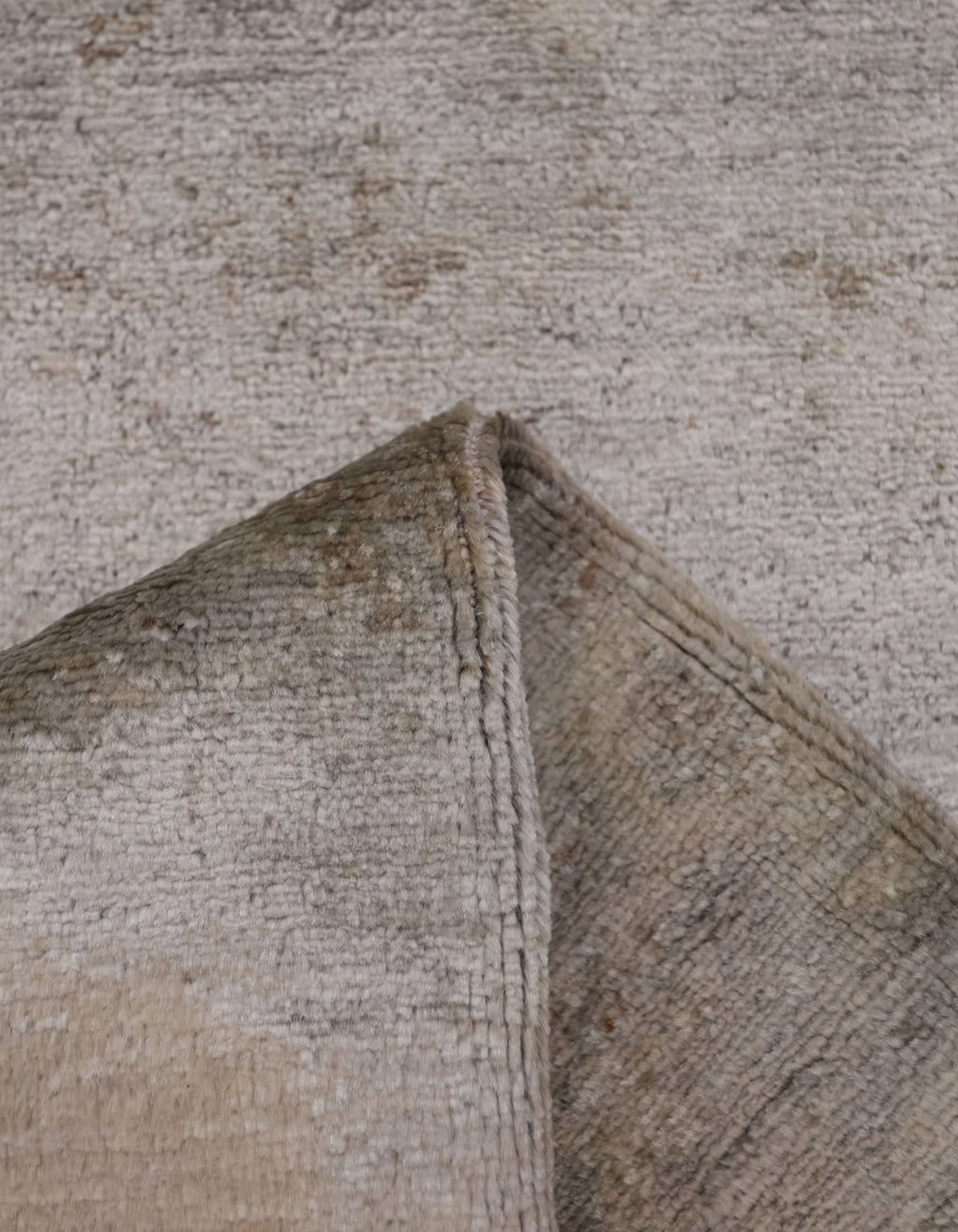 Mocha Dust Hand-Woven Wool Rug 241x165 cm