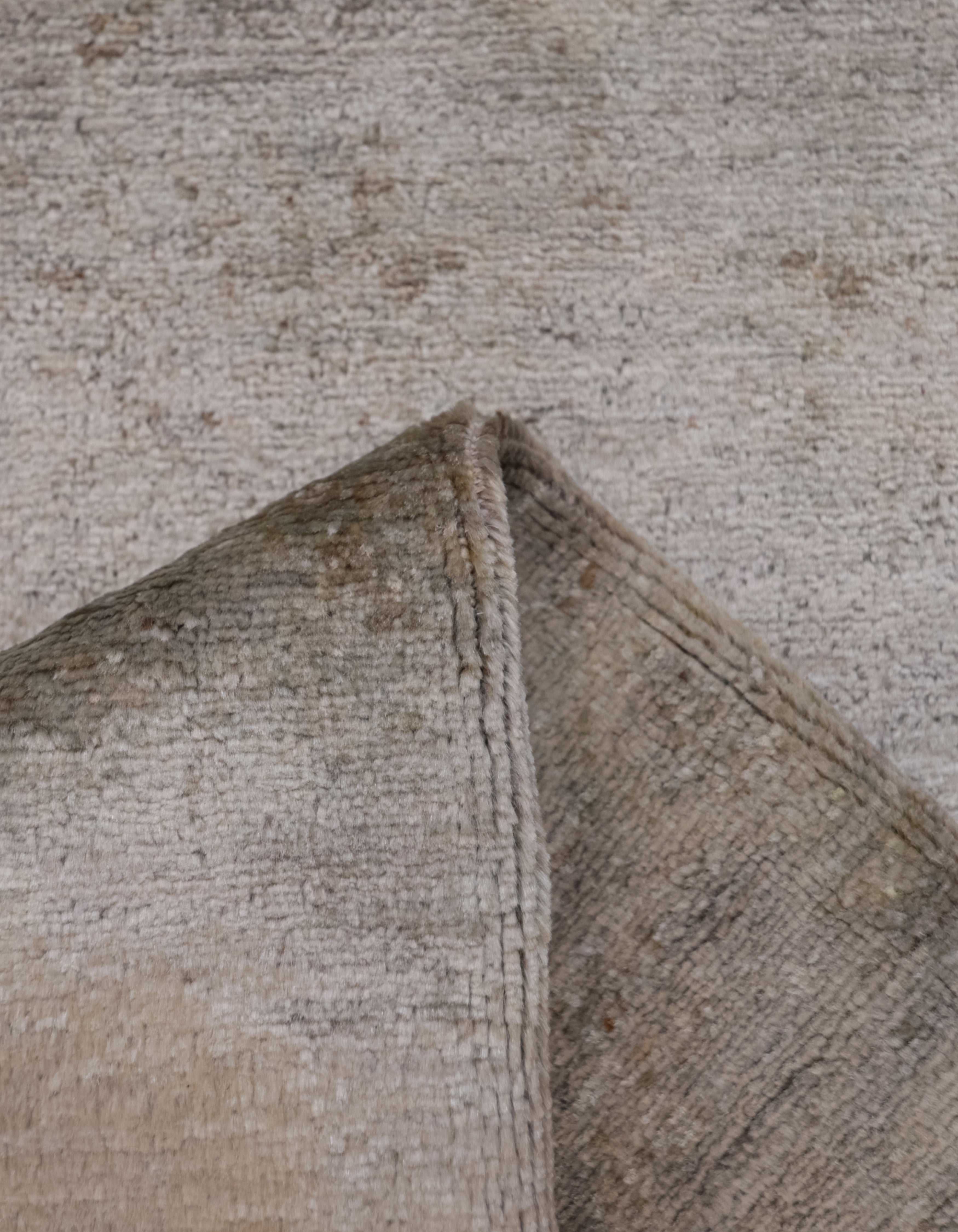 Mocha Dust Hand-Woven Wool Rug 241x165 cm