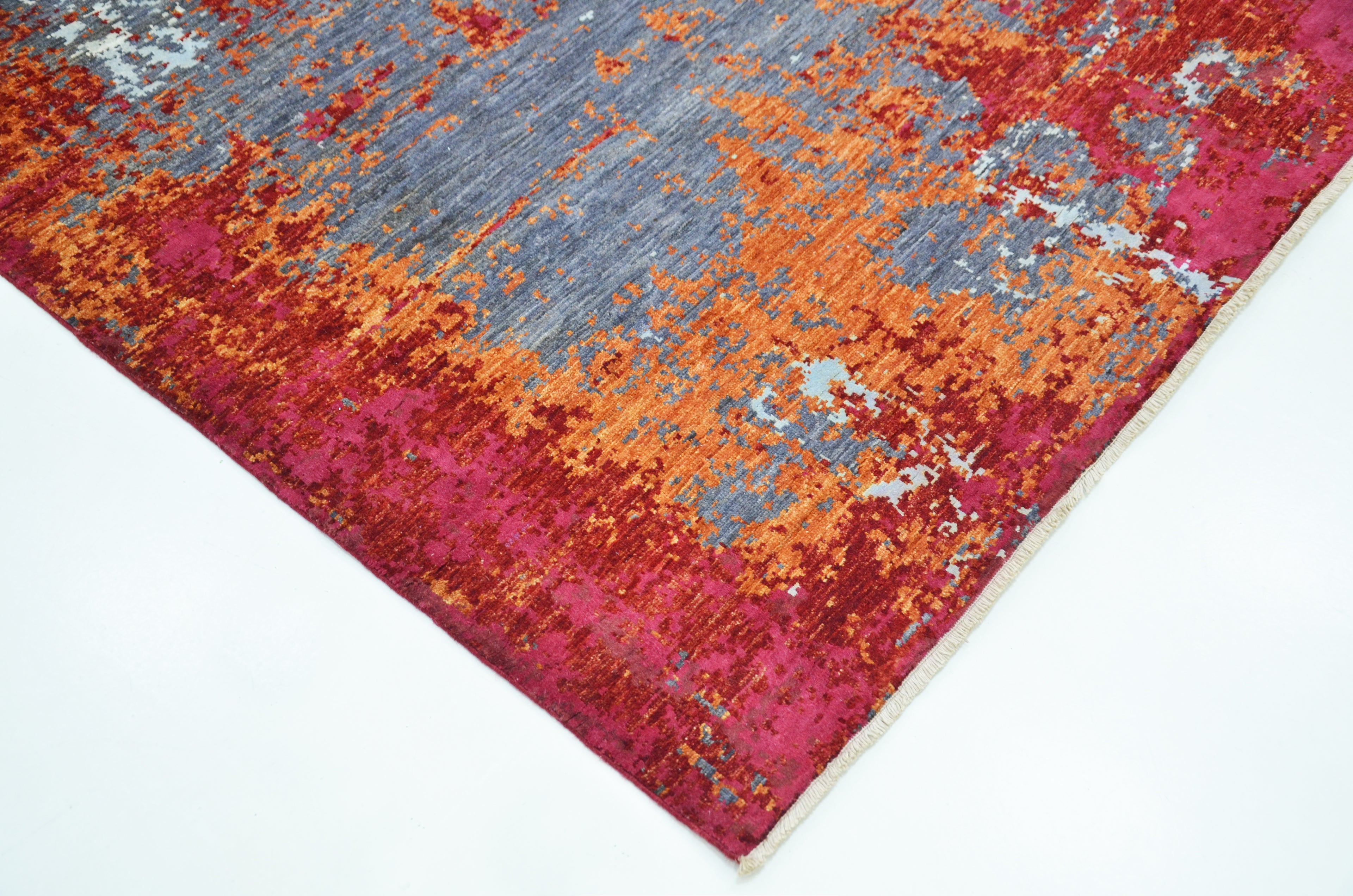 Amber Glow Hand-Woven Wool and Silk Carpet 290x246 cm