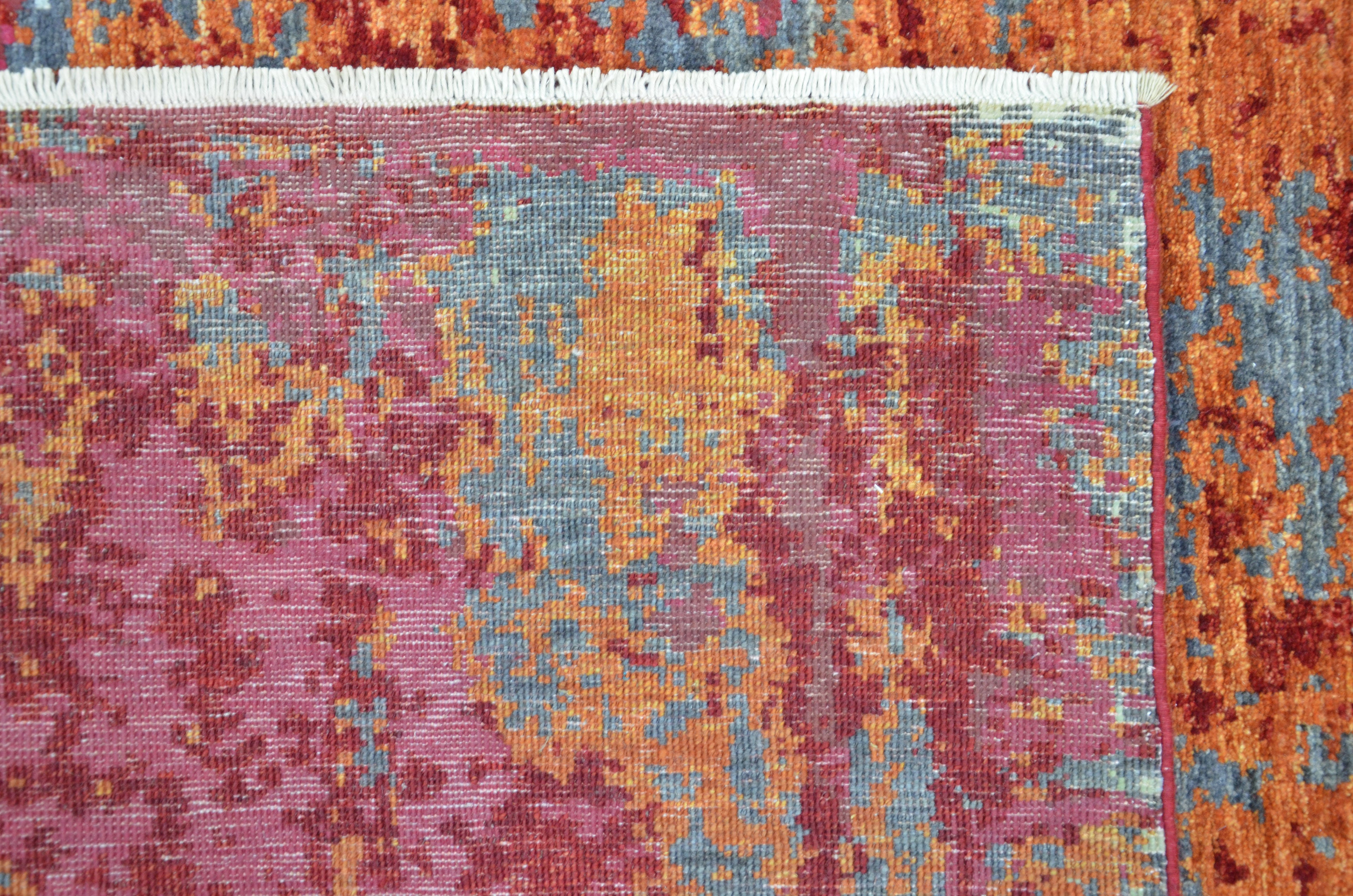 Amber Glow Hand-Woven Wool and Silk Carpet 290x246 cm