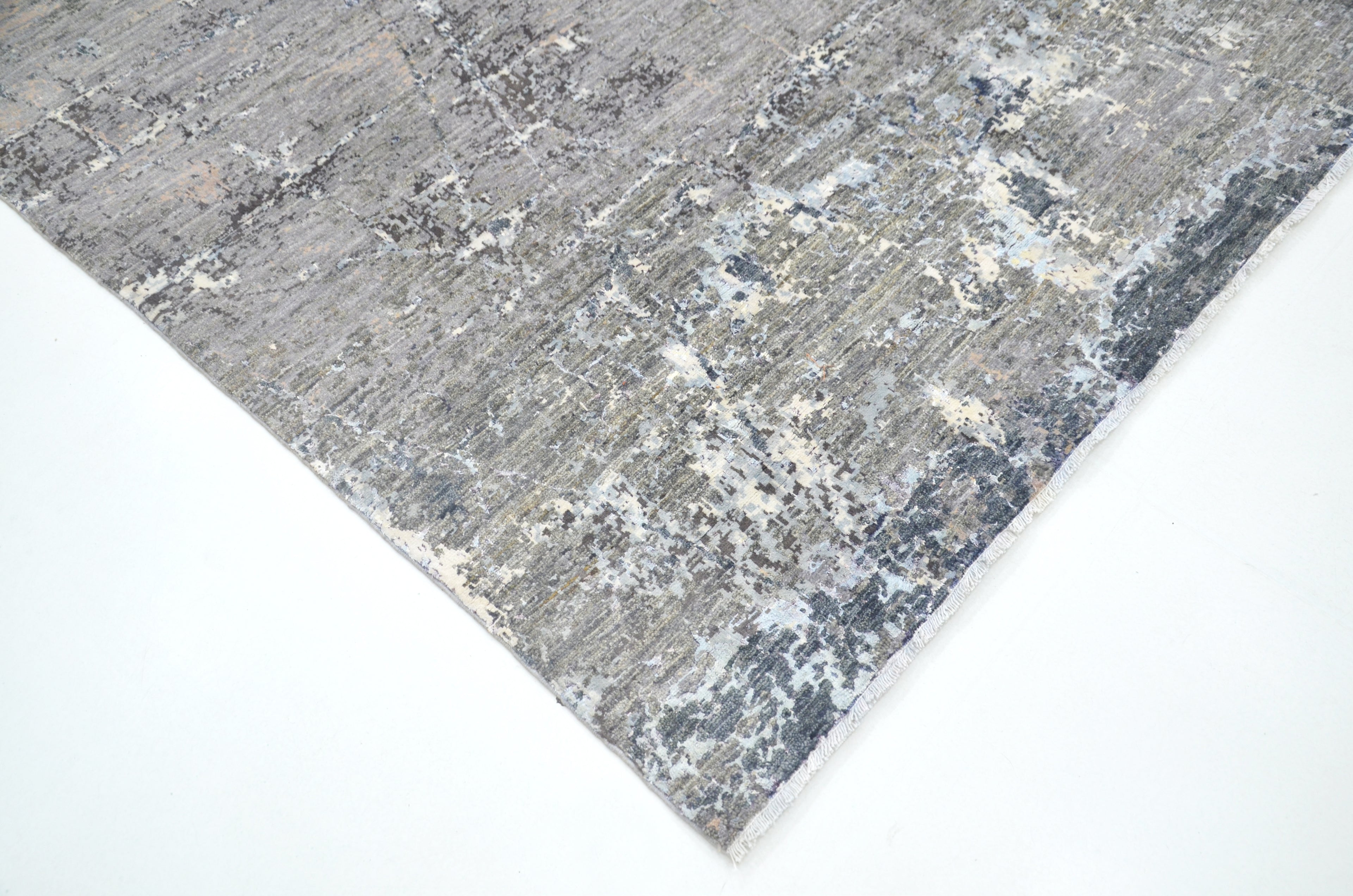 Ashen Lines Hand-Woven Wool and Silk Carpet 248x170 cm