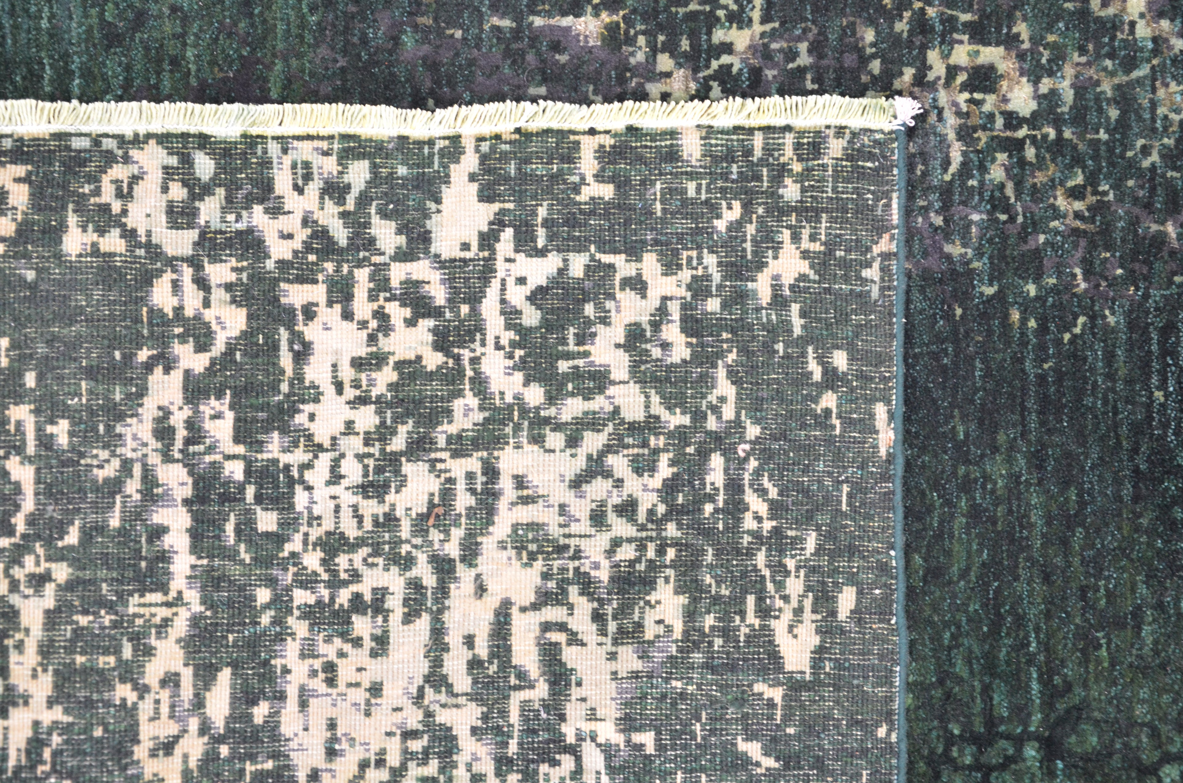 Verdant Hand-Woven Wool and Silk Carpet 312x199 cm