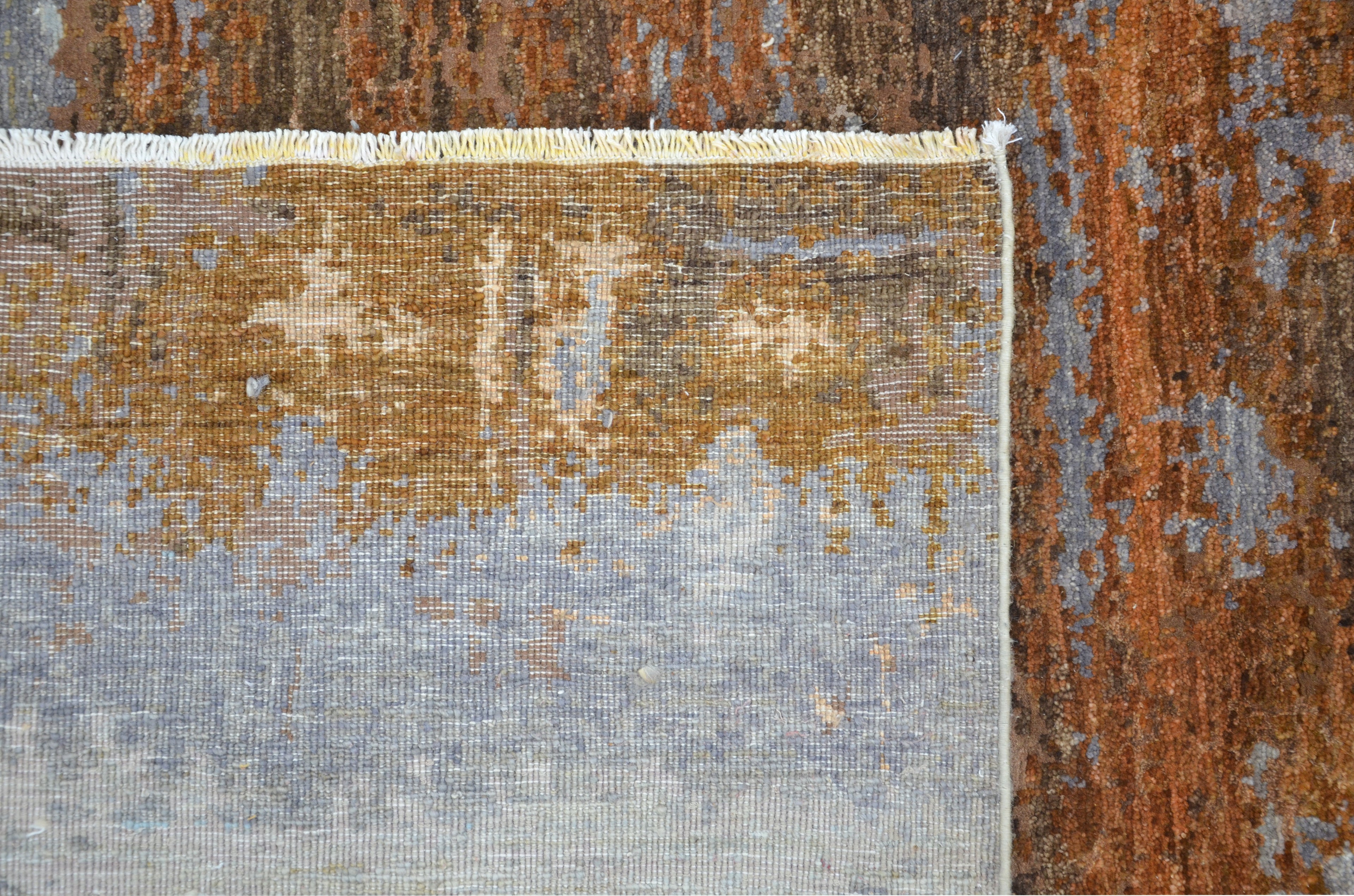 Terracina Hand-Woven Wool and Silk Carpet 299x199 cm