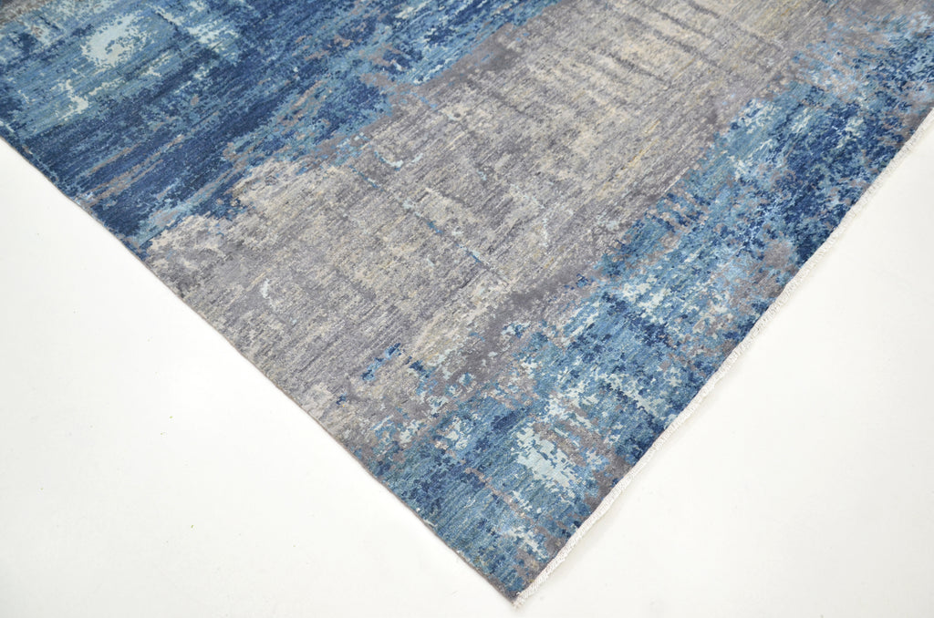 Tides Hand-Woven Wool and Silk Carpet 305x202 cm