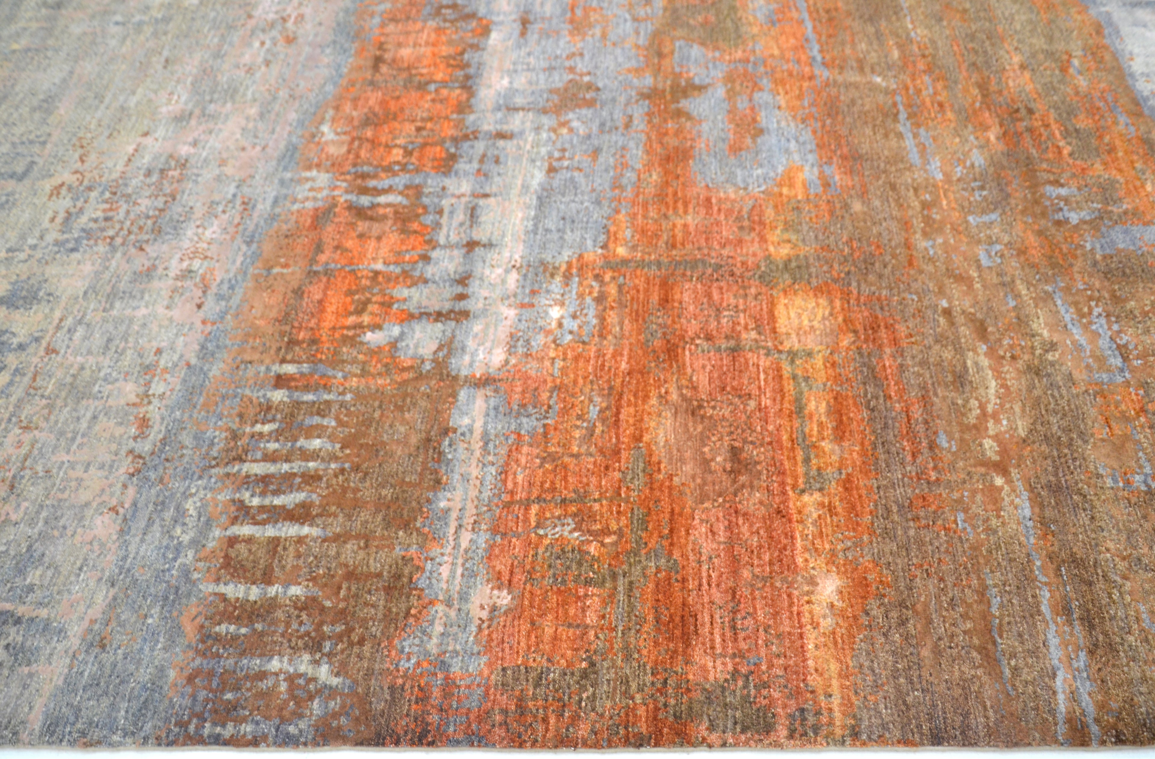 Terracina Hand-Woven Wool and Silk Carpet 364x267 cm