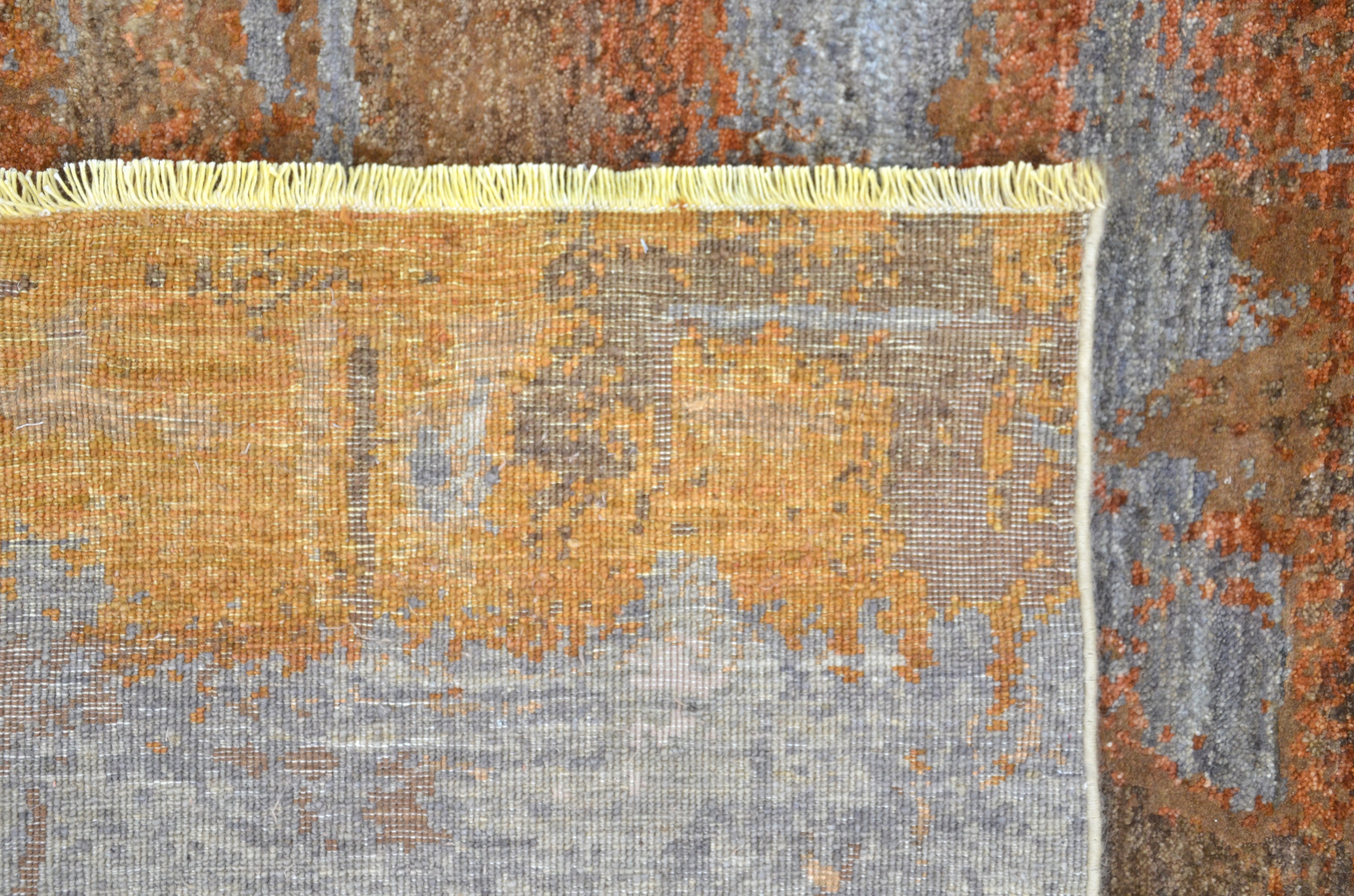 Terracina Hand-Woven Wool and Silk Carpet 364x267 cm