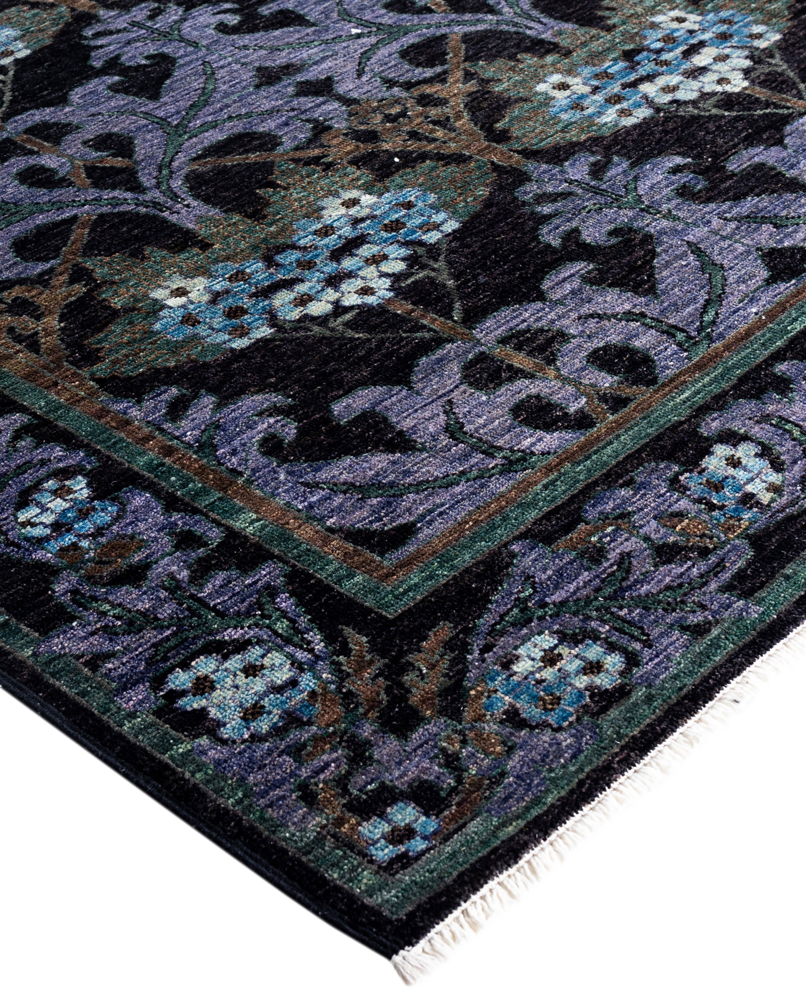 Nightshade Bloom El Dokuma Yün Halı 187 x 120 cm