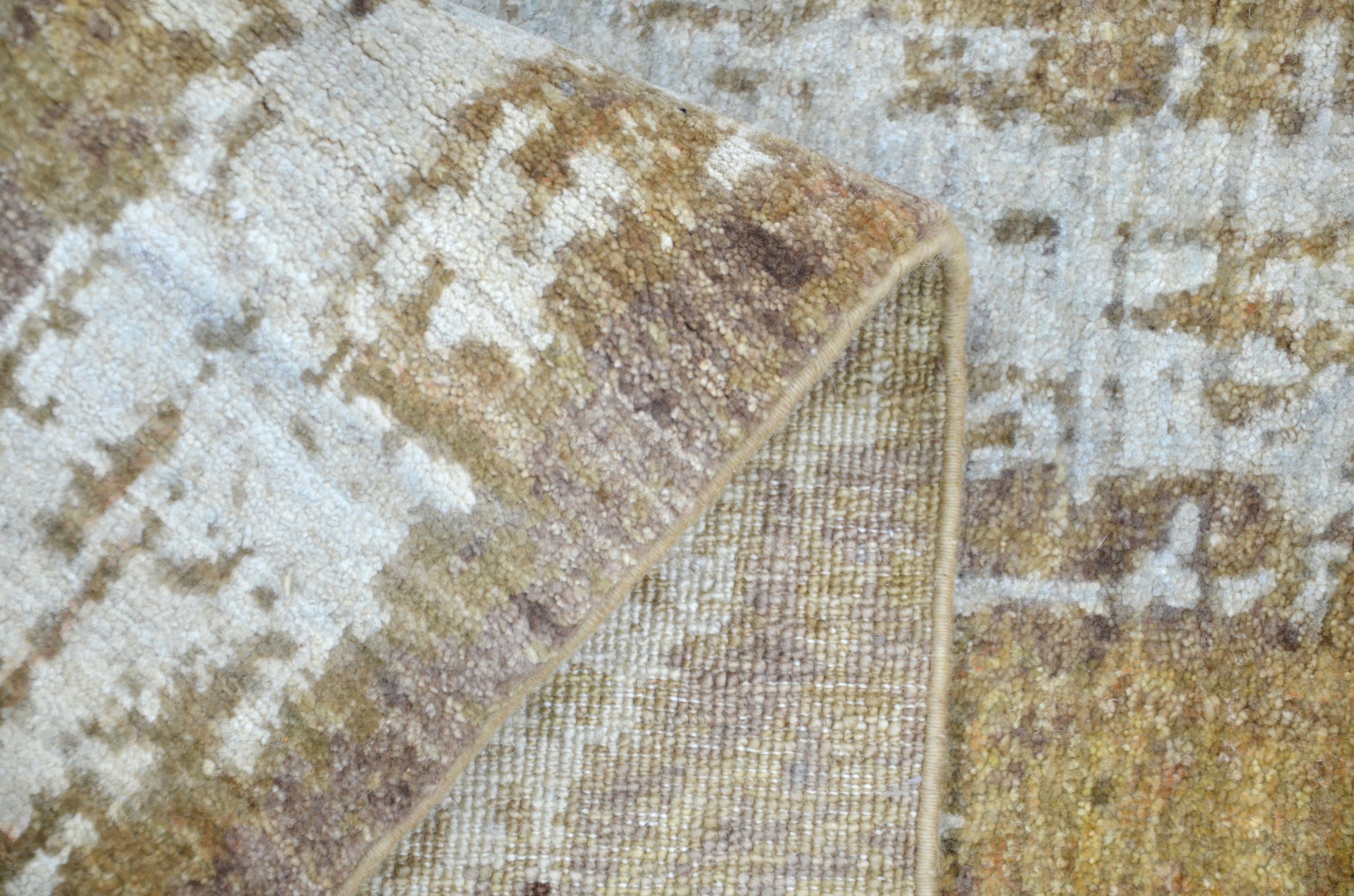 Terranova El Dokuma Yün ve İpek Halı 251 x 169 cm