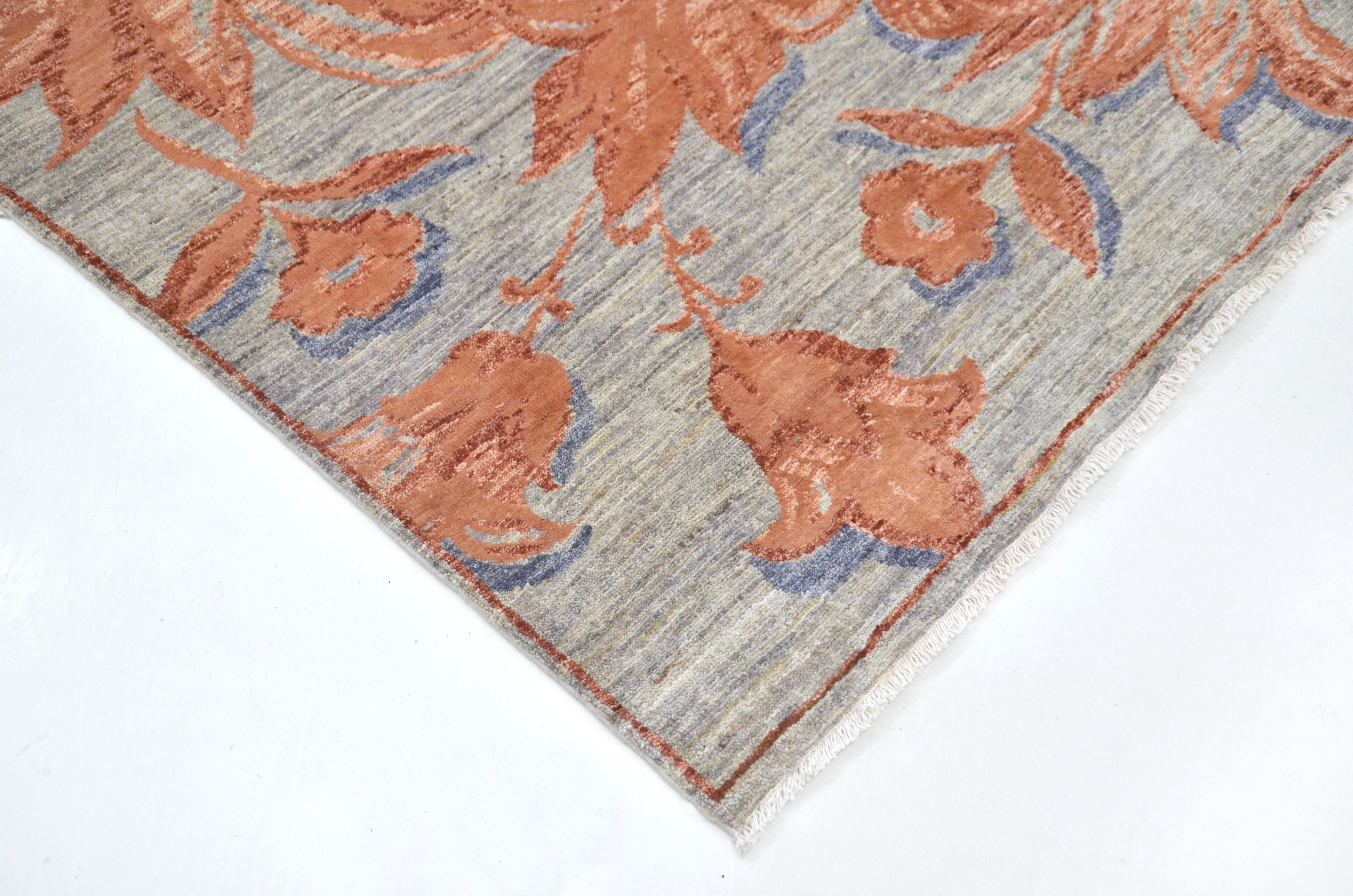 Rocaille Blush El Dokuma Yün ve İpek Halı 249 x 169 cm