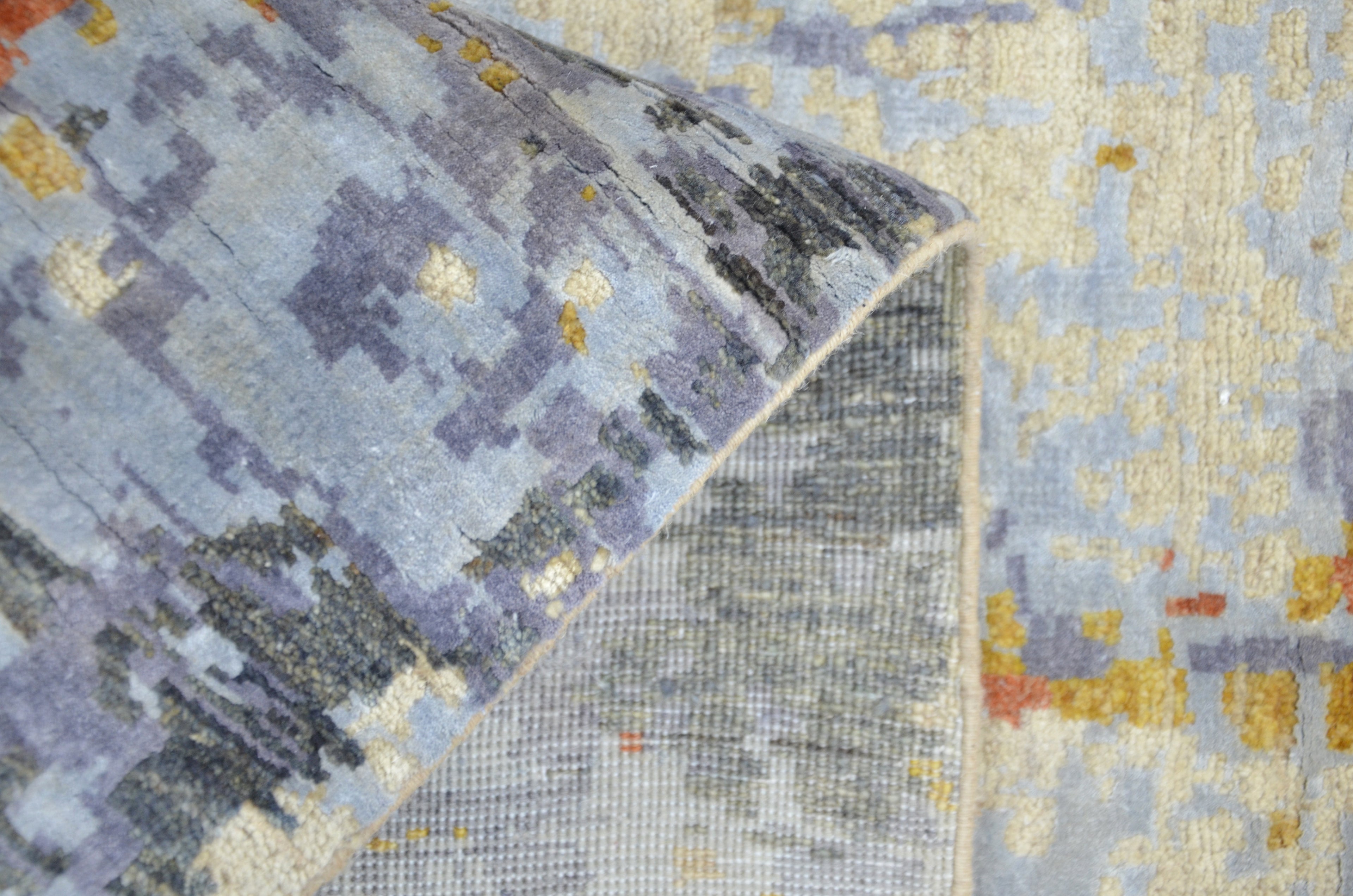 Frostvale Ember El Dokuma Yün ve İpek Halı 303 x 196 cm