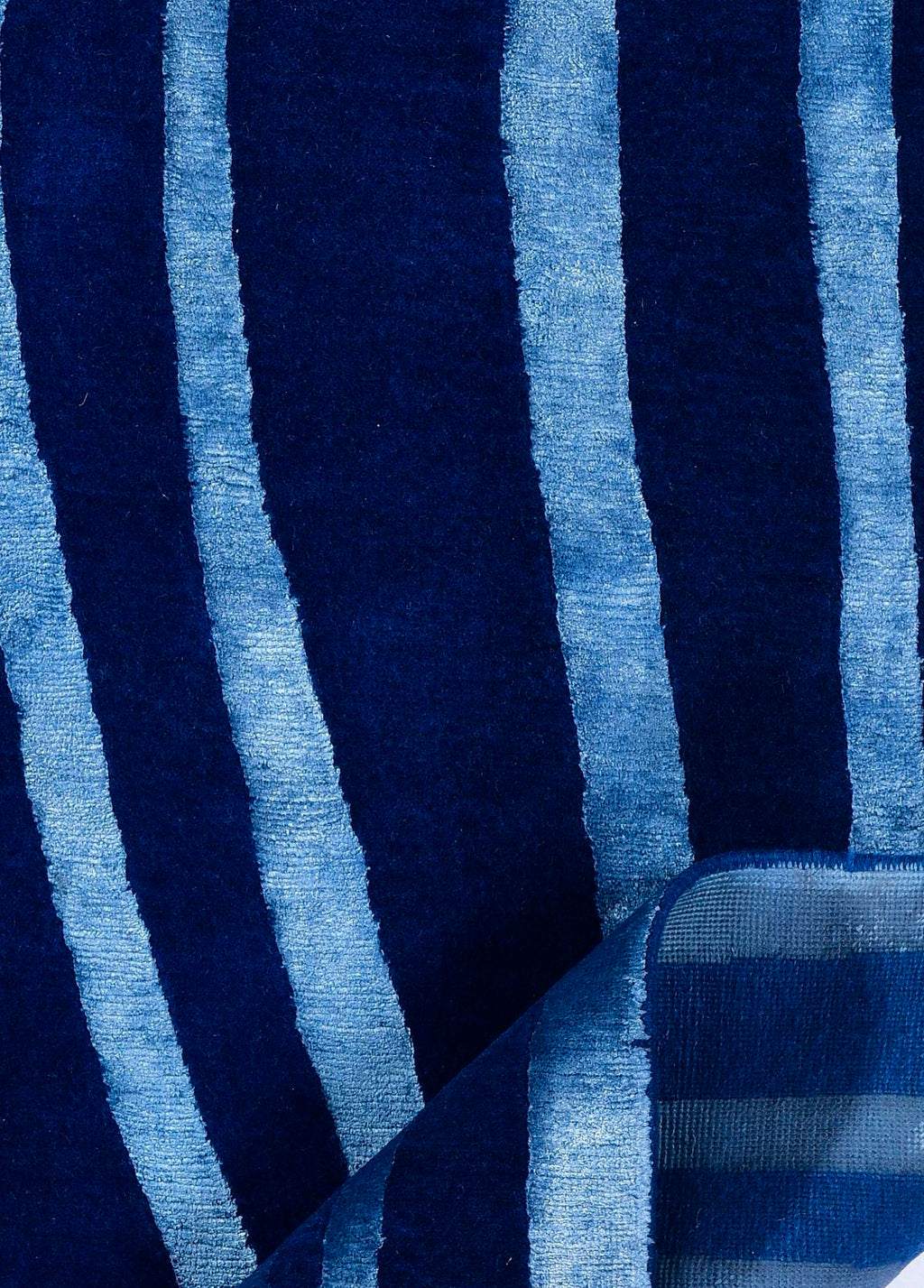 Navarra Hand-Woven Wool Carpet 235x166 cm