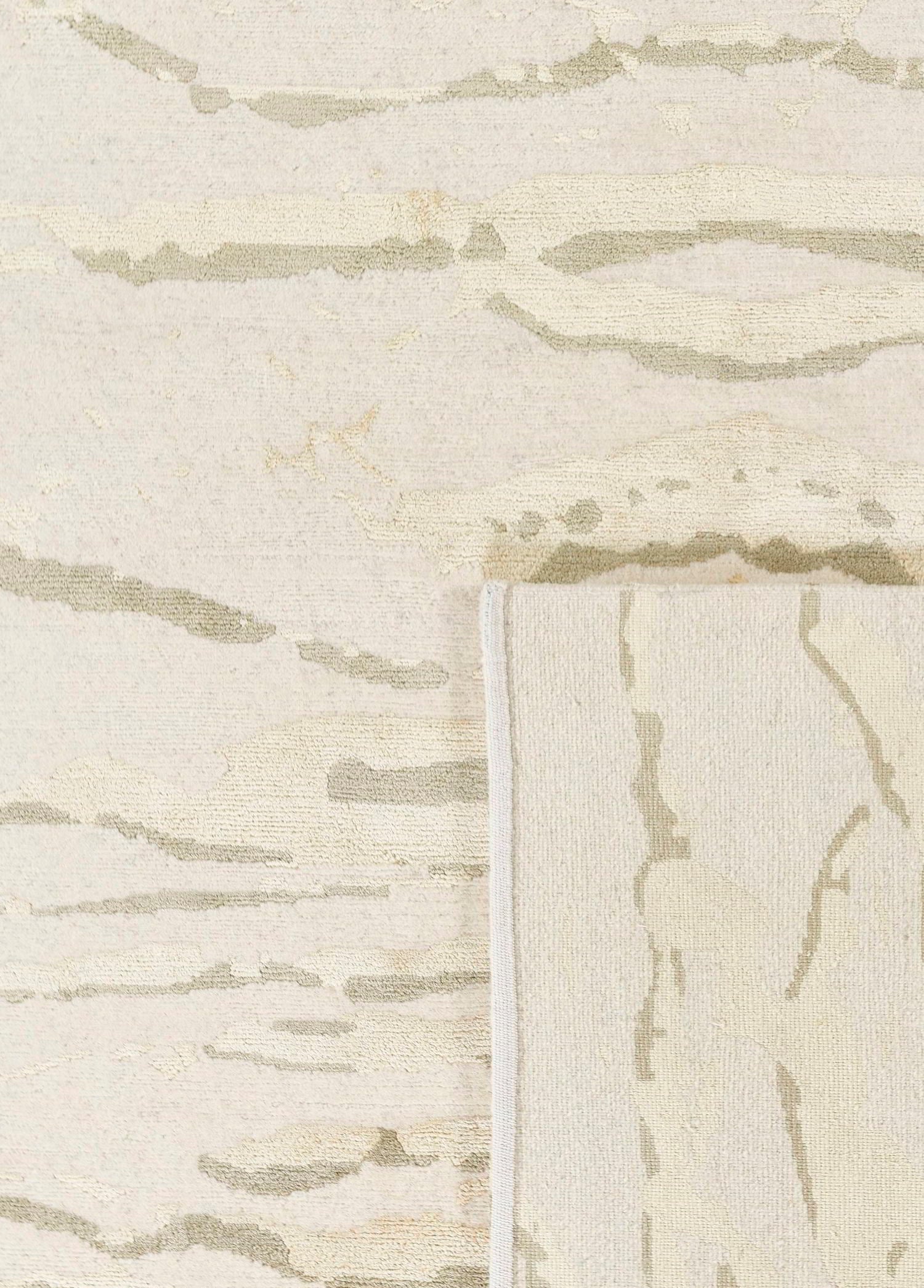 Nivoro Hand-Woven Wool and Silk Carpet 240x170 cm