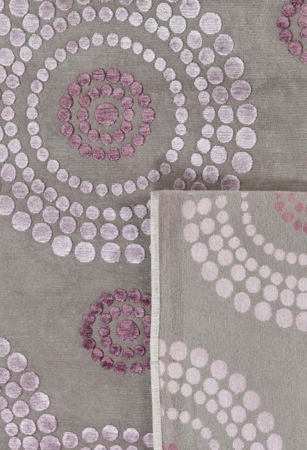 Orla Hand-Woven Wool and Silk Carpet 305x204 cm
