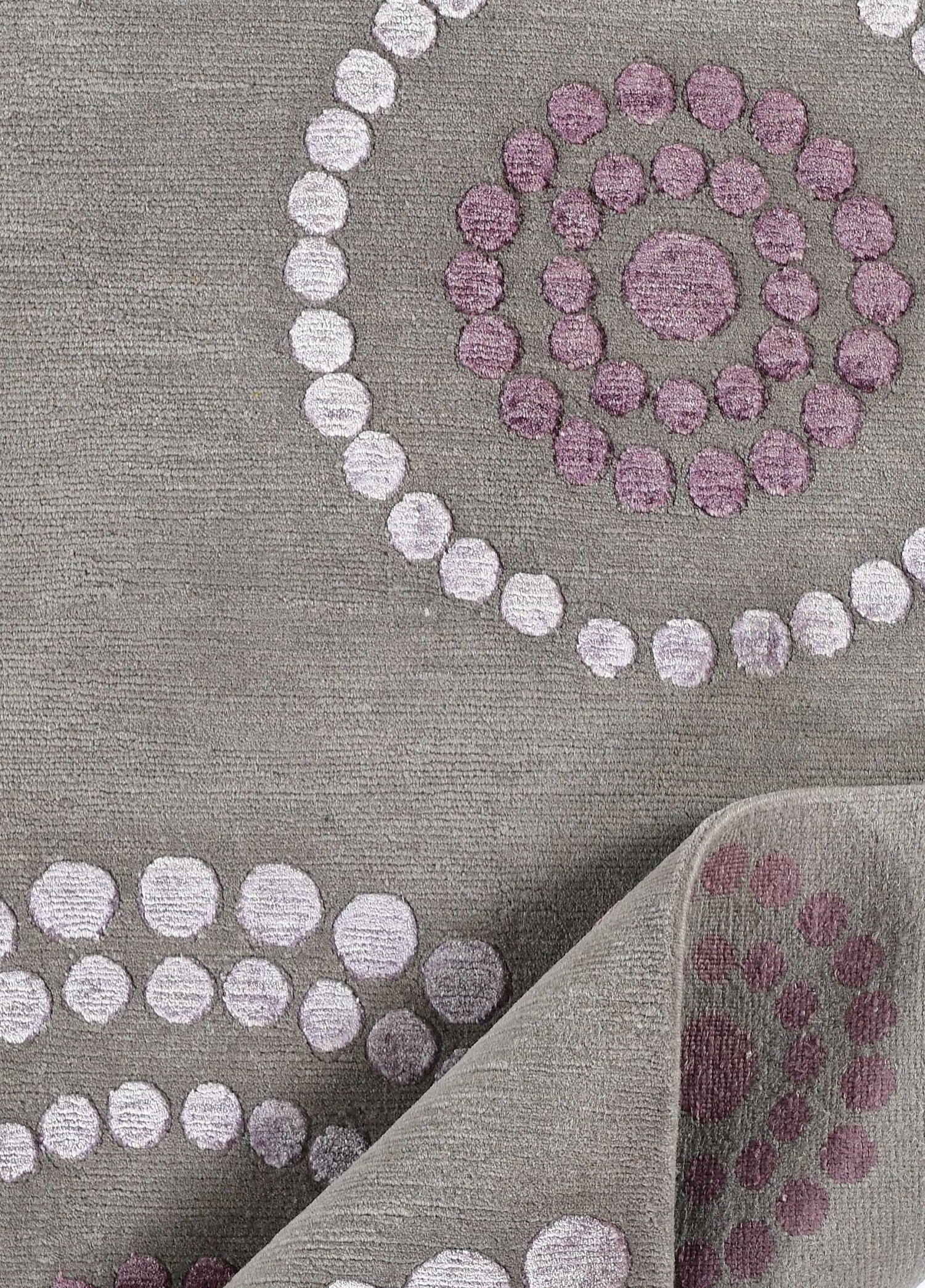 Orla Hand-Woven Wool and Silk Carpet 305x204 cm