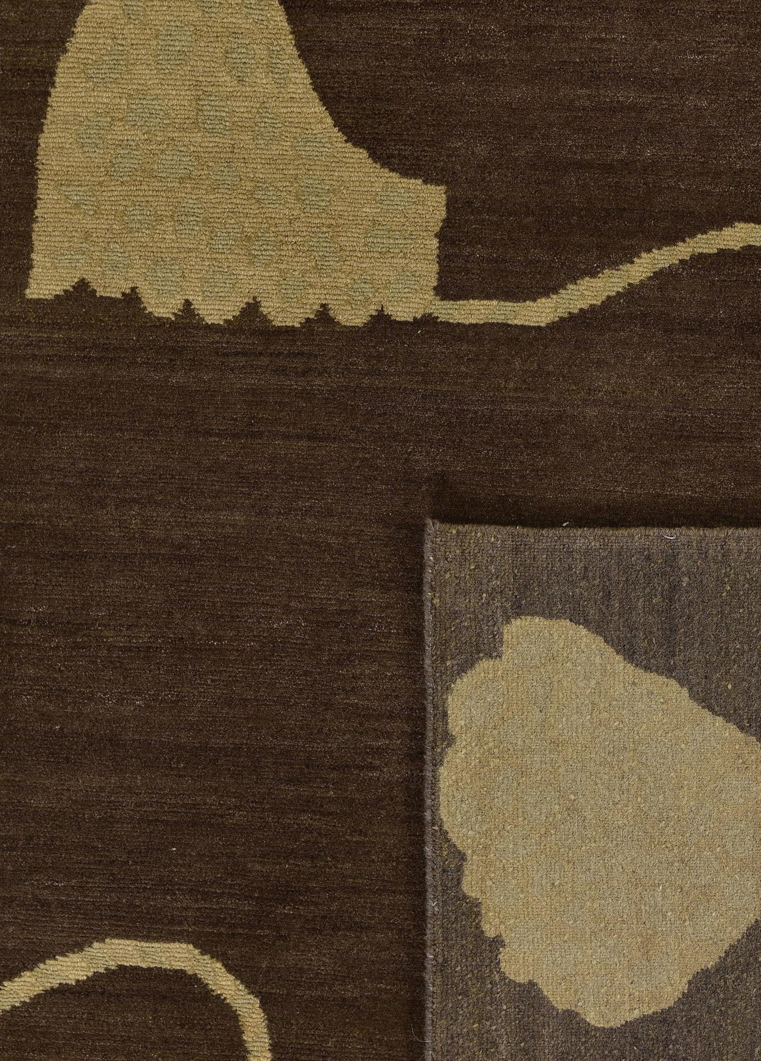 Molvé Hand-Woven Wool Carpet 268x183 cm
