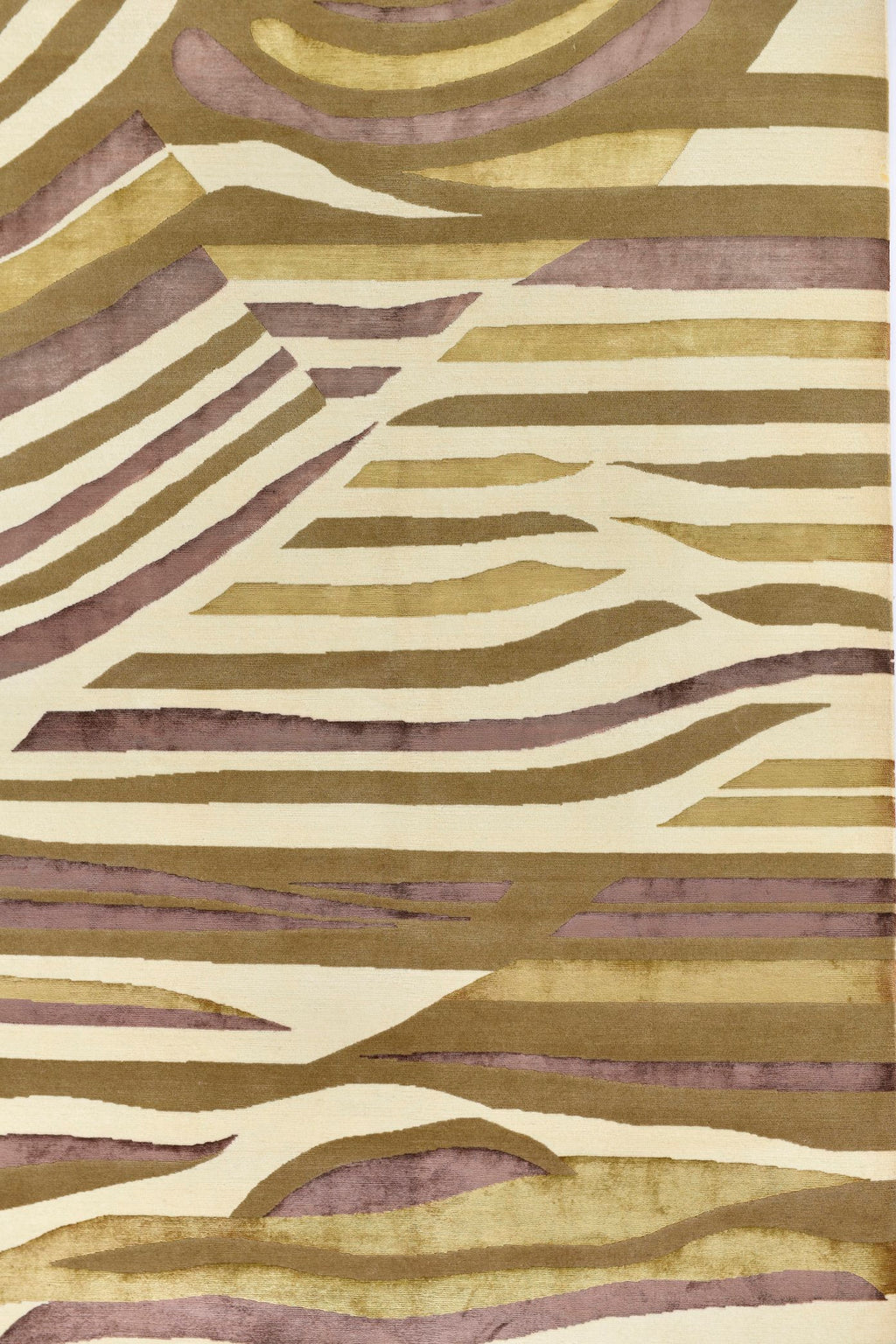 Olivora Hand-Woven Wool and Silk Carpet 241x173 cm
