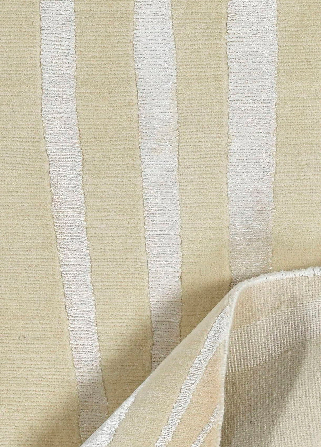 Alvare Hand-Woven Wool and Silk Carpet 157x90 cm