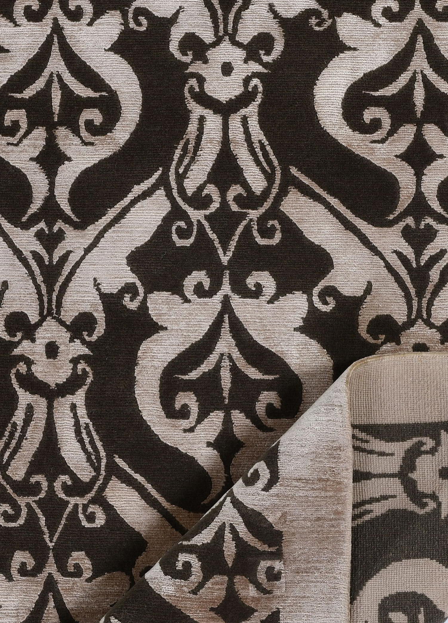 Nerium Hand-Woven Wool and Silk Carpet 292x200 cm