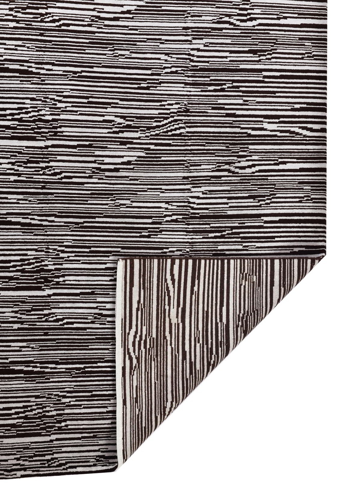 Whisper of Origin El Dokuma Yün Halı 240 x 177 cm