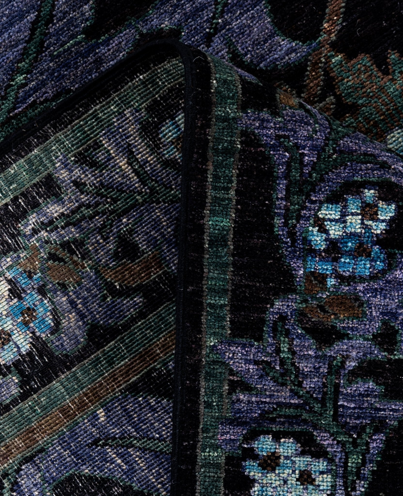 Nightshade Bloom El Dokuma Yün Halı 187 x 120 cm - Borr Halı