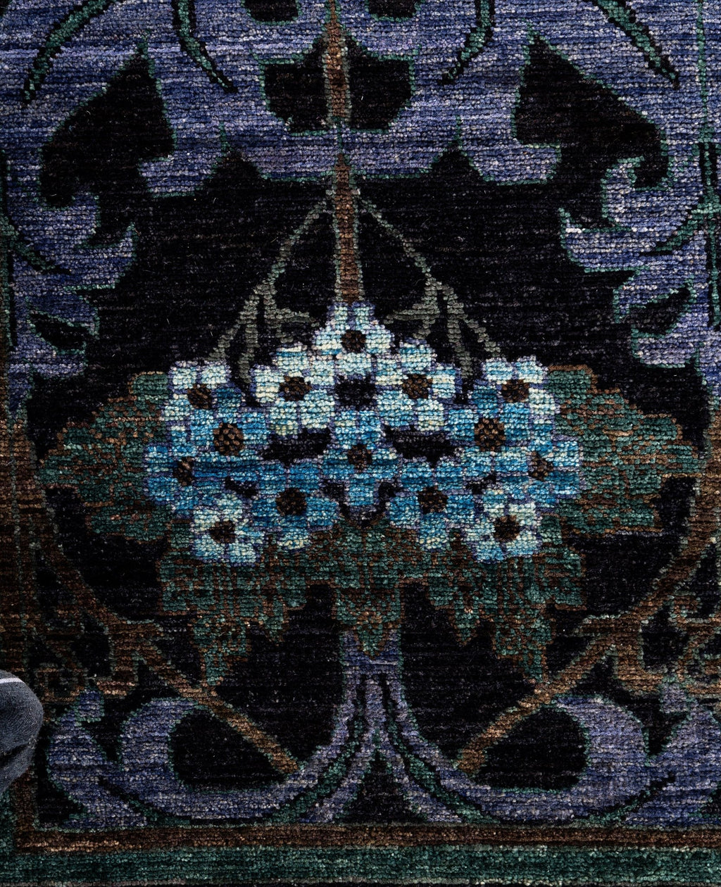 Nightshade Bloom El Dokuma Yün Halı 187 x 120 cm - Borr Halı